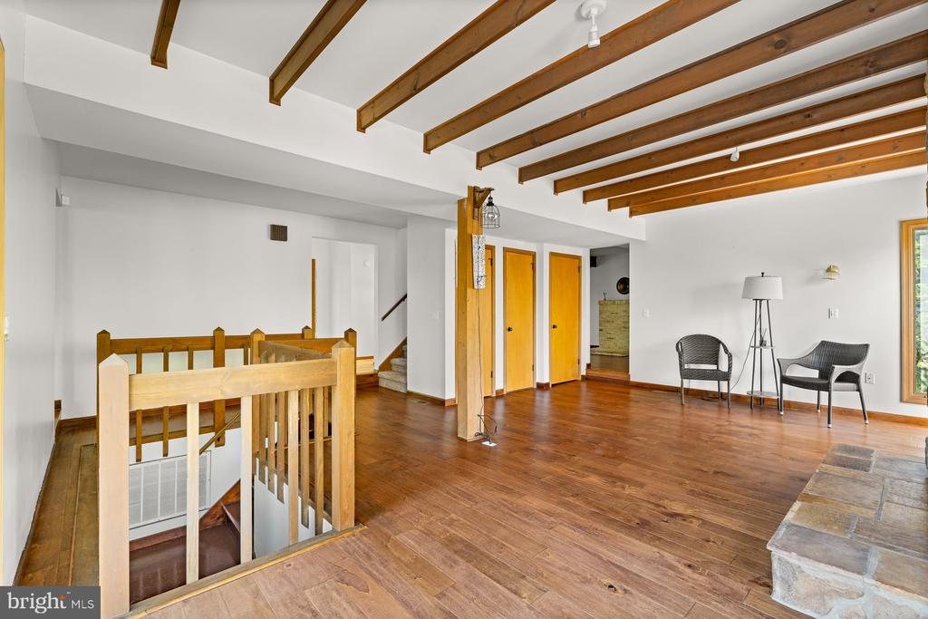 1426 SPRING HILL DRIVE