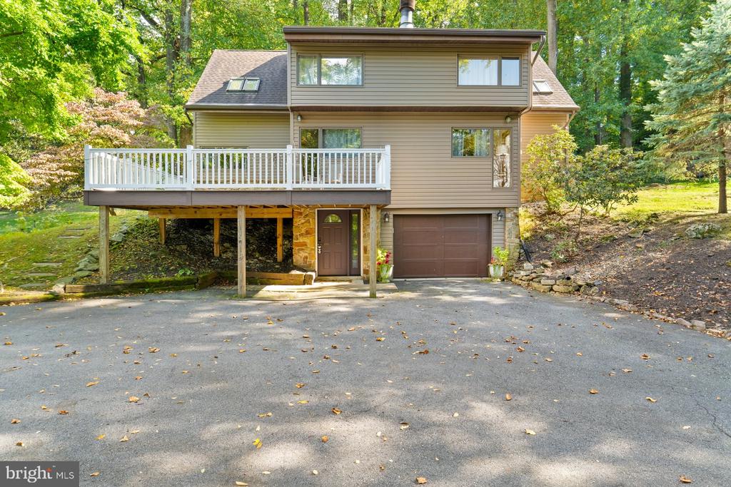 1426 SPRING HILL DRIVE