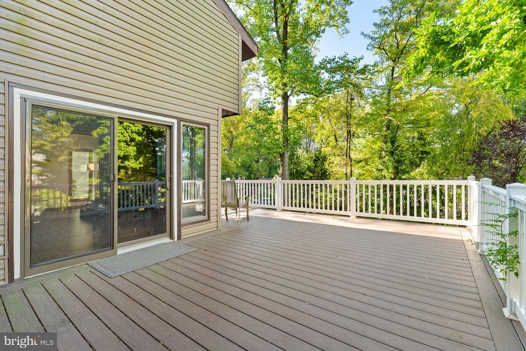 1426 SPRING HILL DRIVE