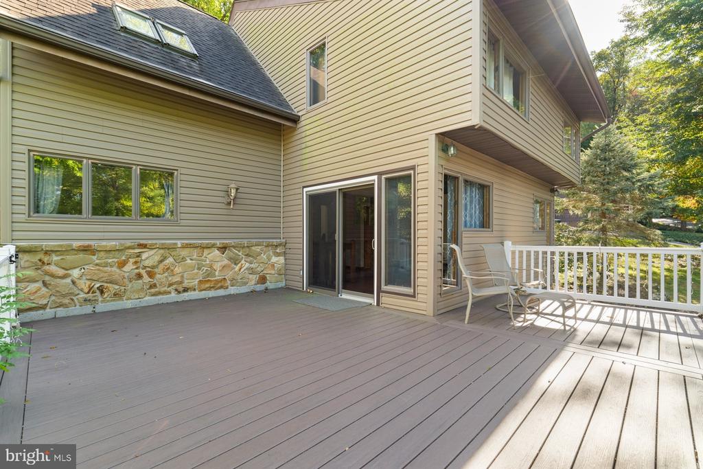 1426 SPRING HILL DRIVE