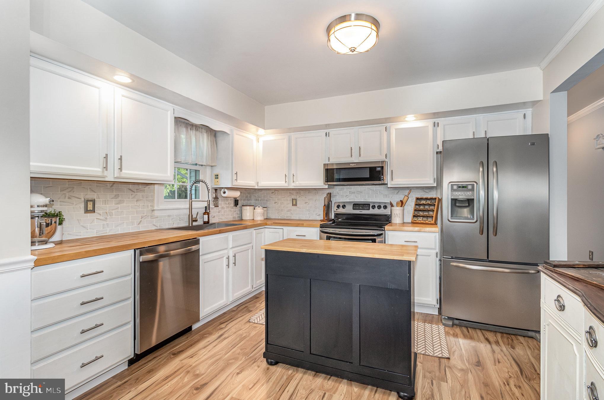 32 Dogwood Cir