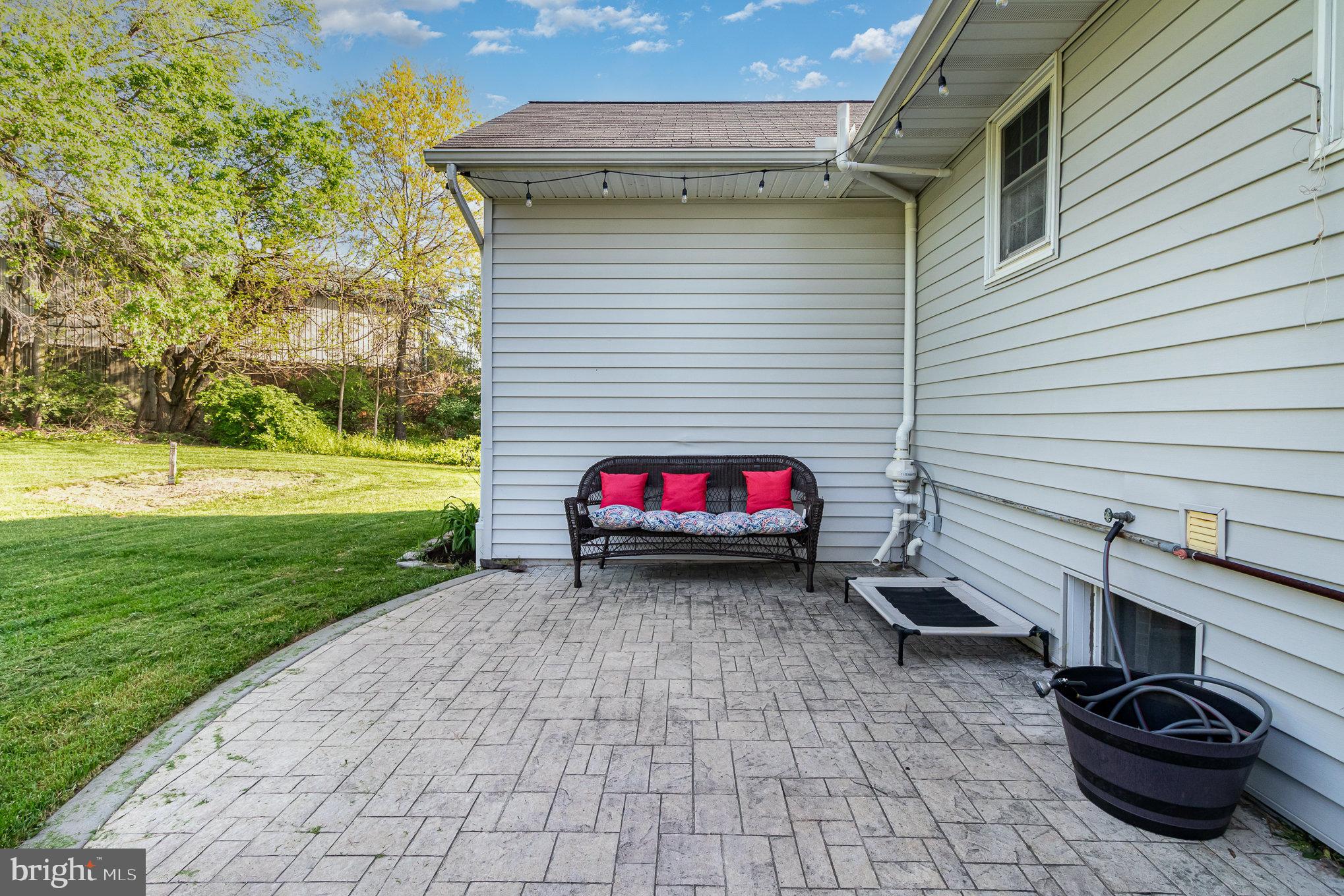 32 Dogwood Cir