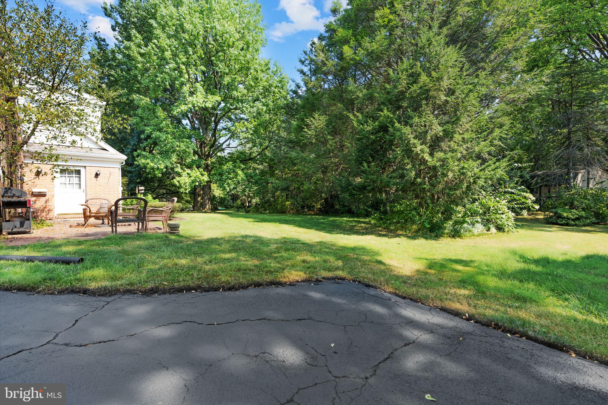 30 W ORCHARD DRIVE