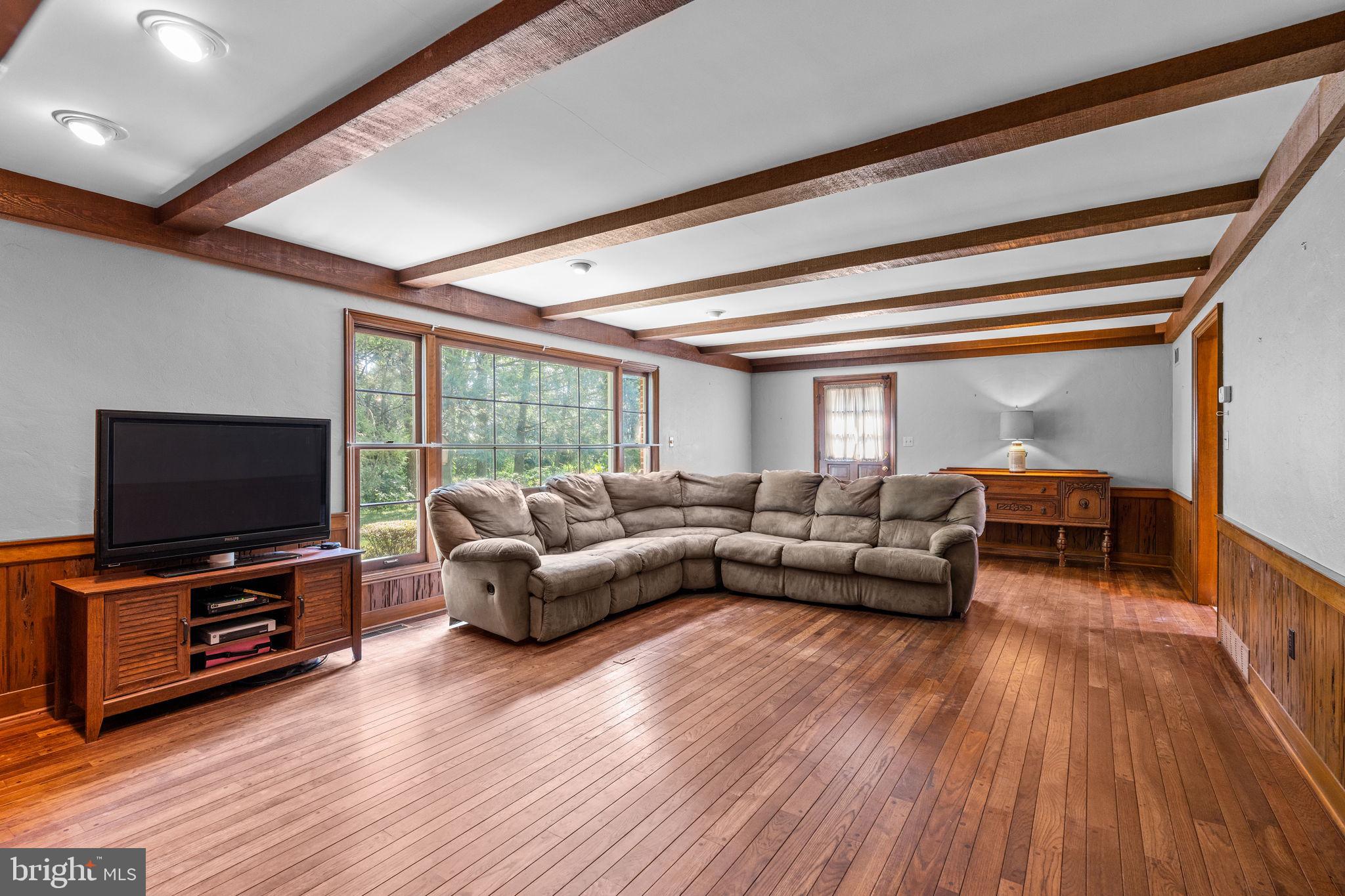 30 W ORCHARD DRIVE
