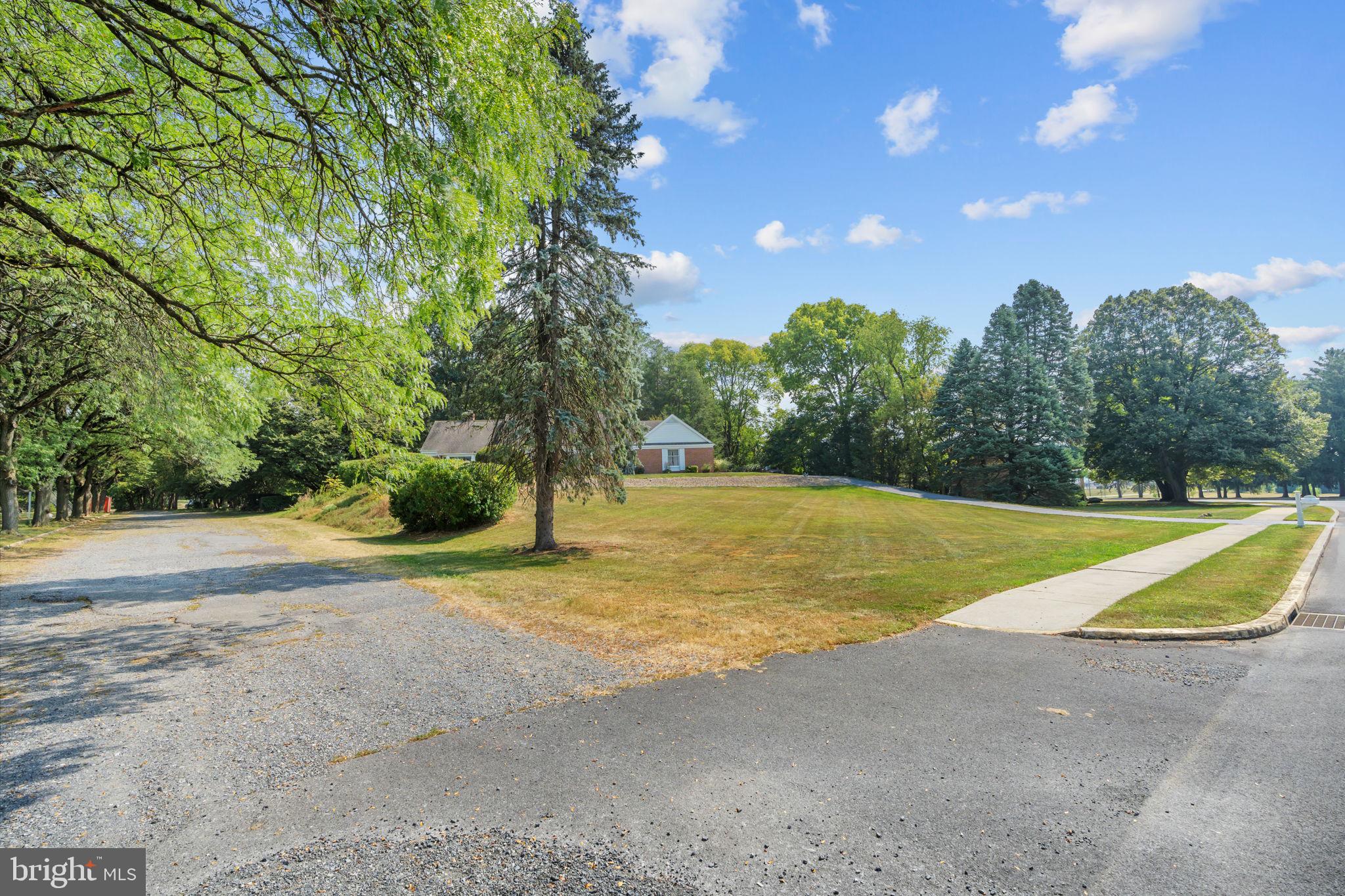 30 W ORCHARD DRIVE