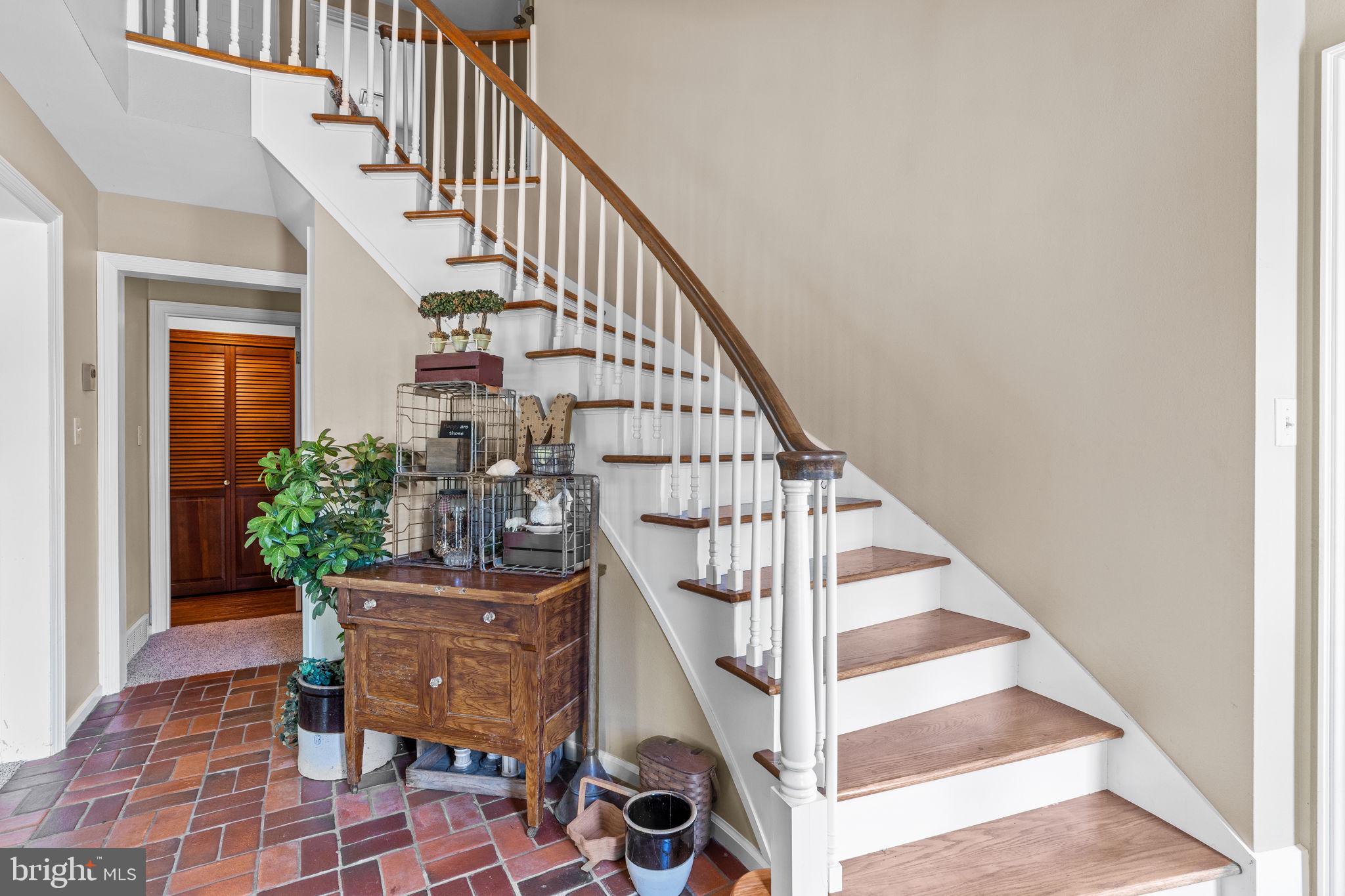 30 W ORCHARD DRIVE