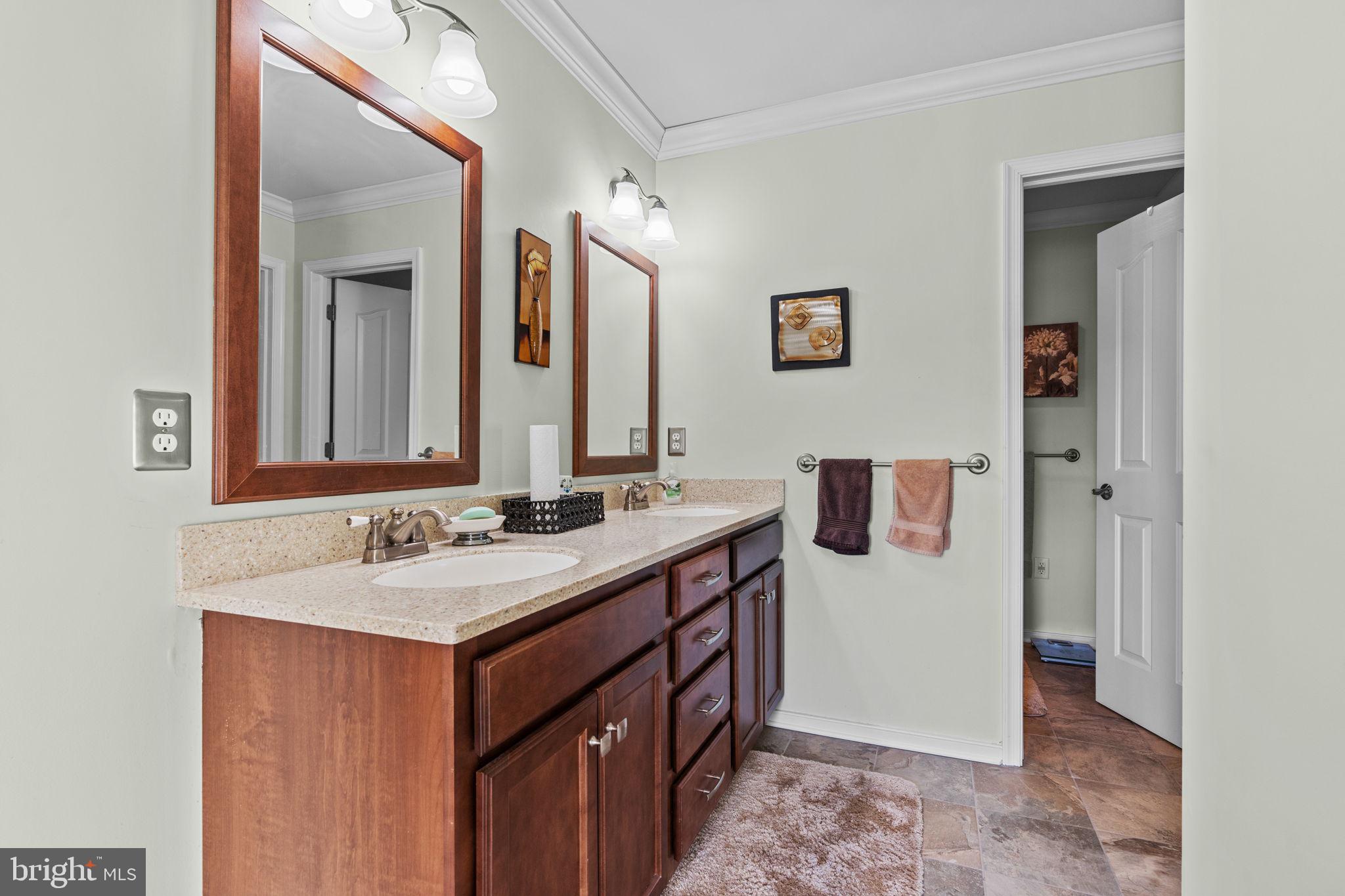 53 S VILLAGE CIRCLE