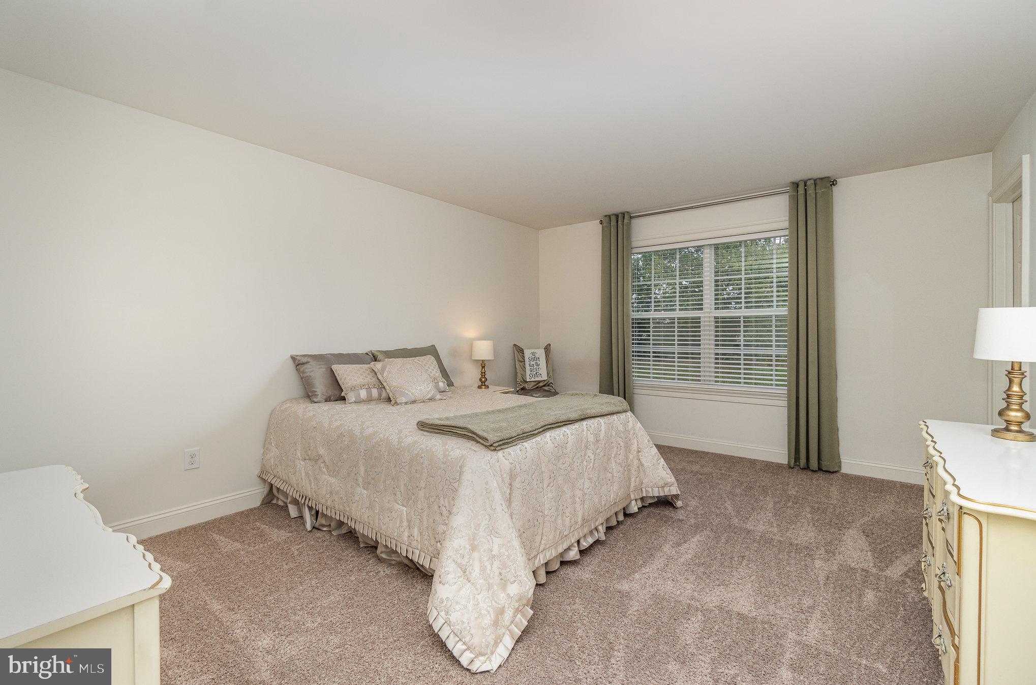 184 Fox ROAD