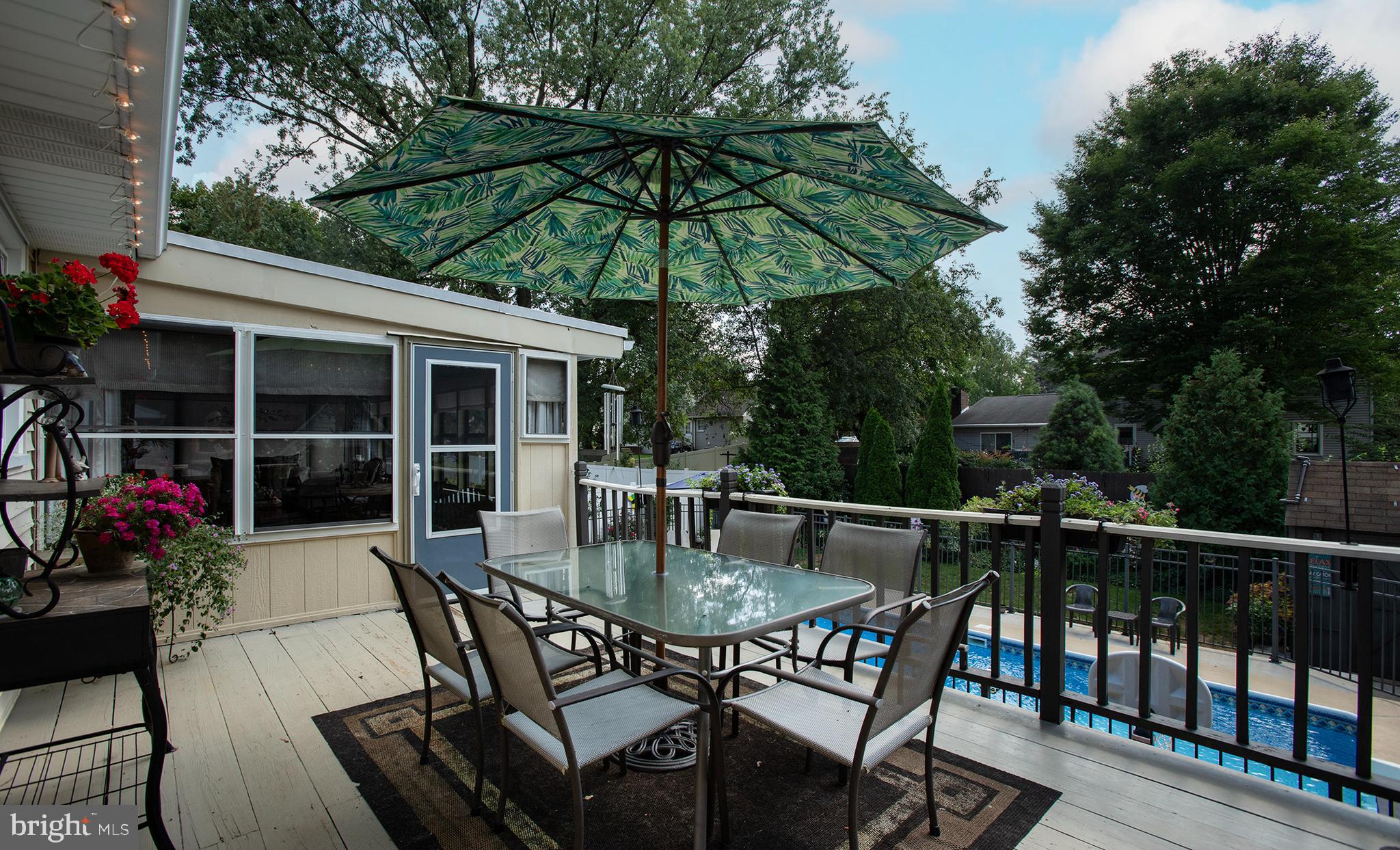 6 Sandalwood DRIVE