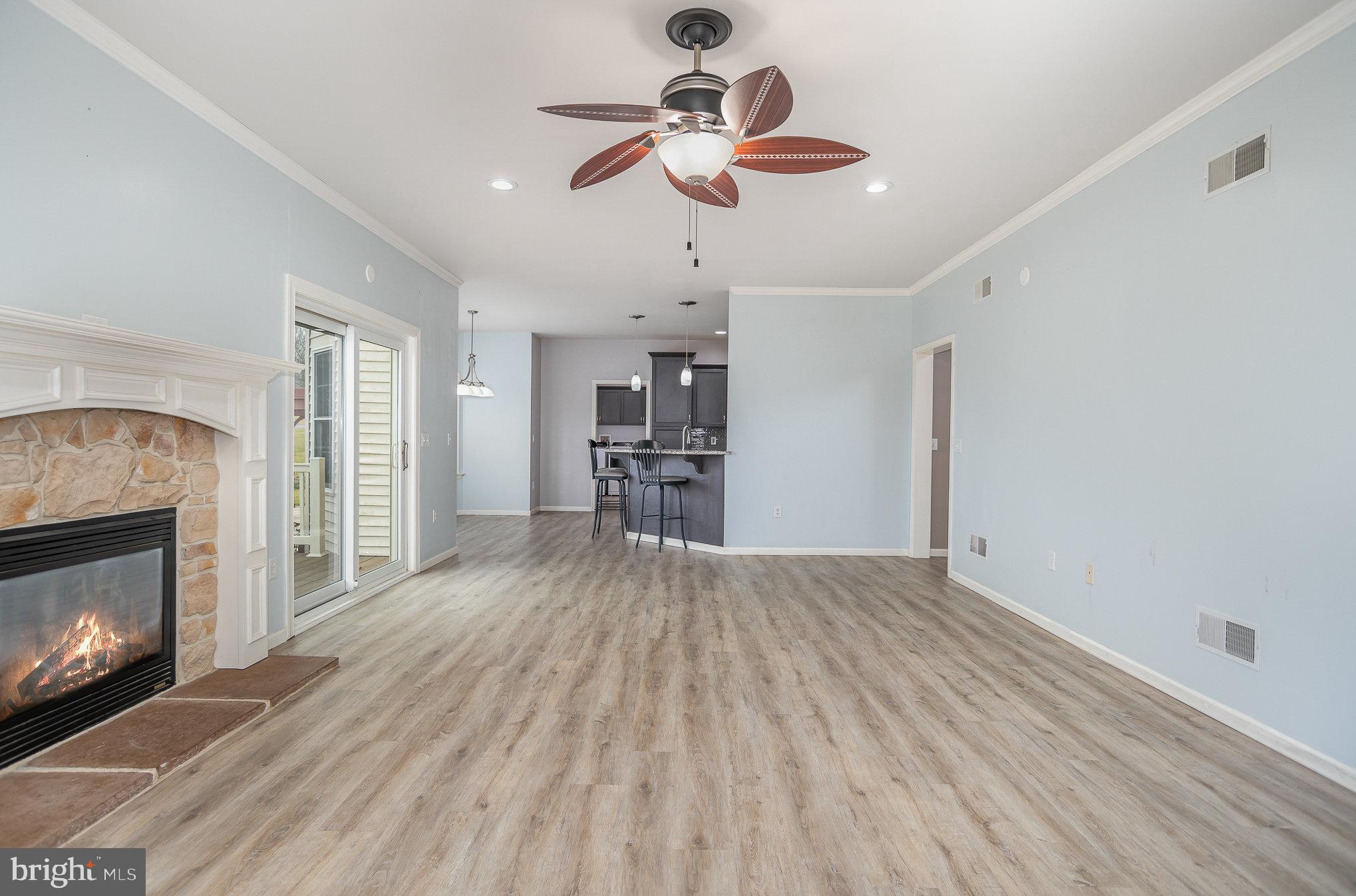 916 Cross Creek Court