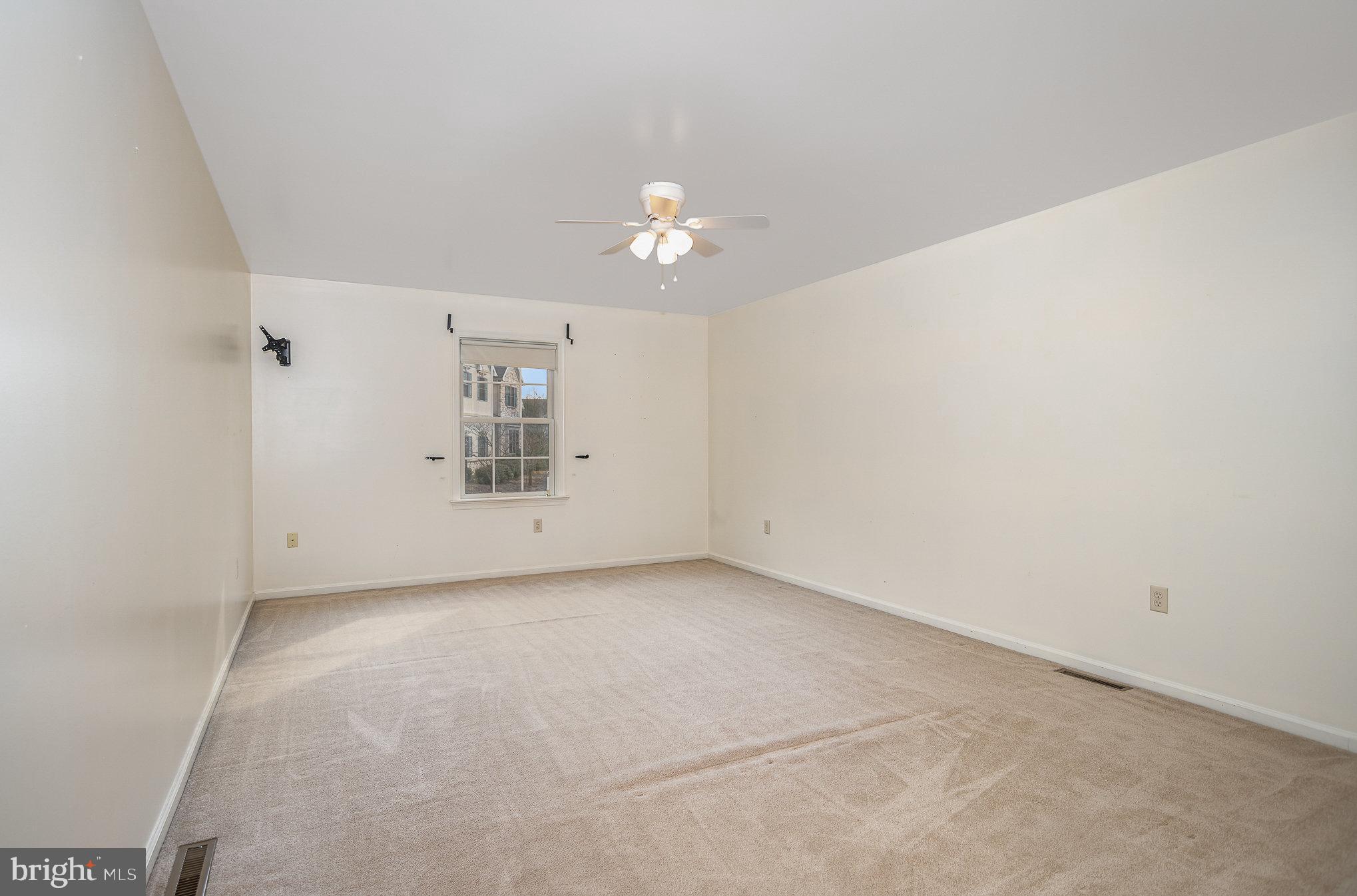 916 Cross Creek Court