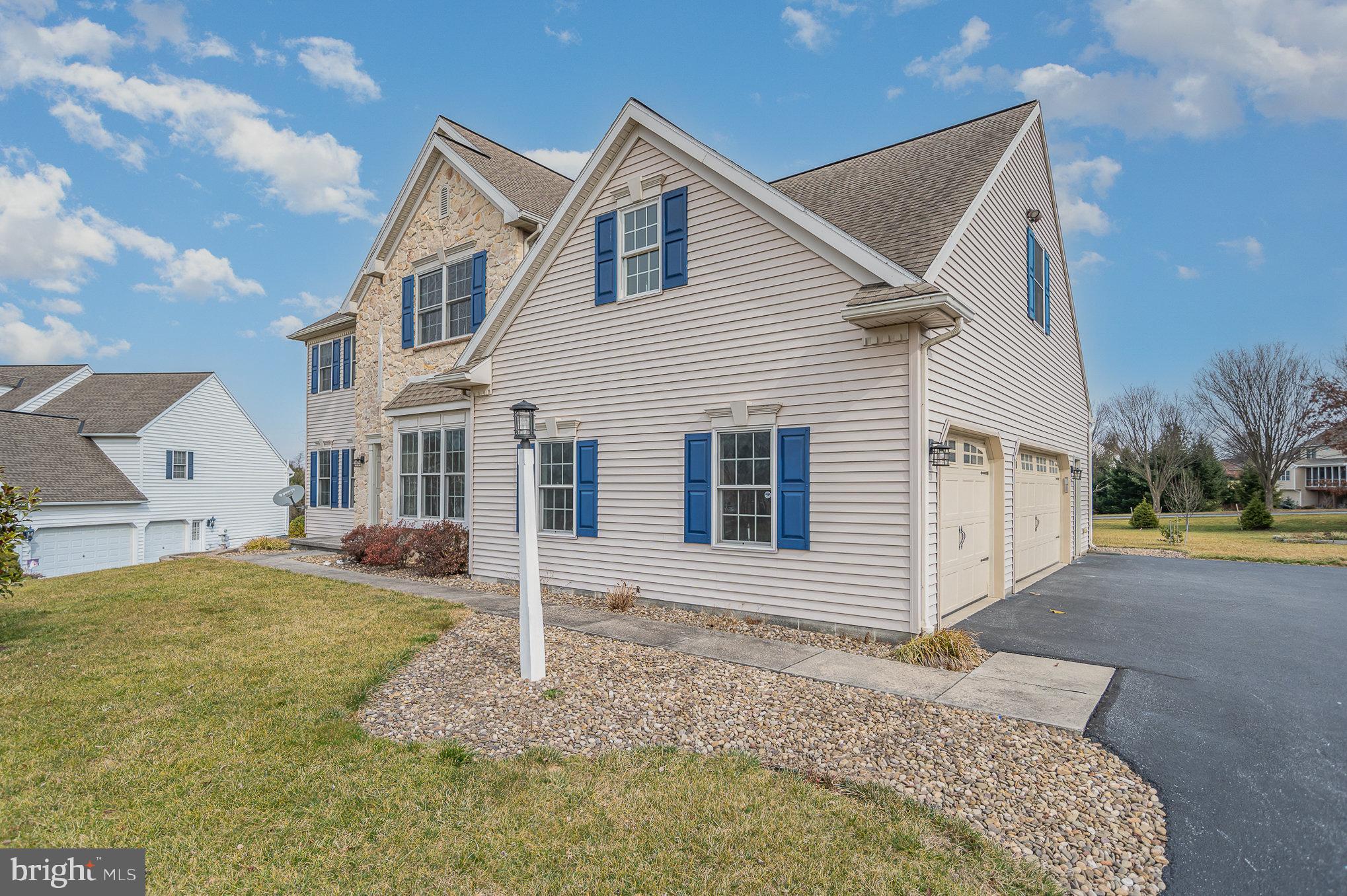 916 Cross Creek Court