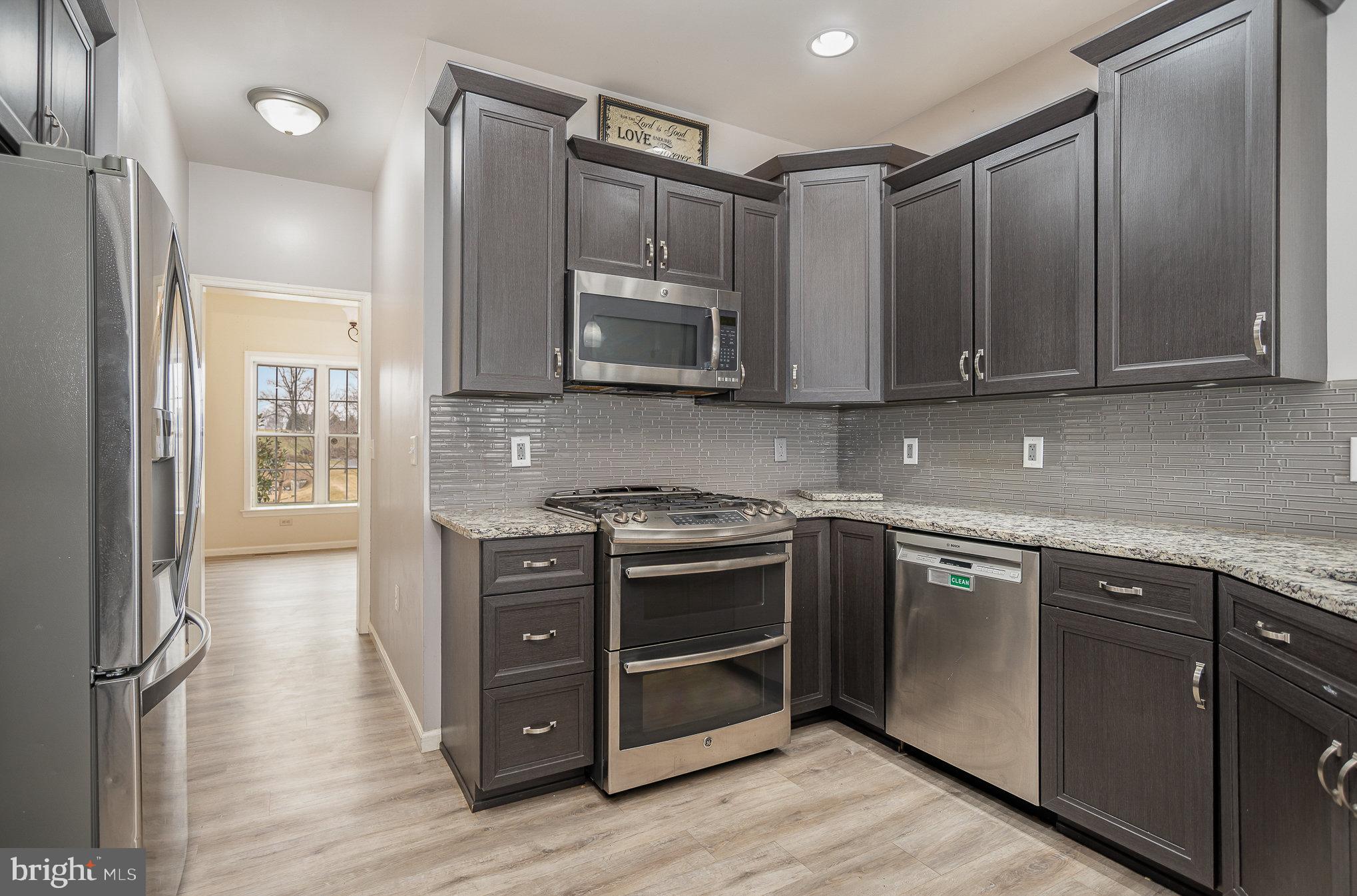 916 Cross Creek Court