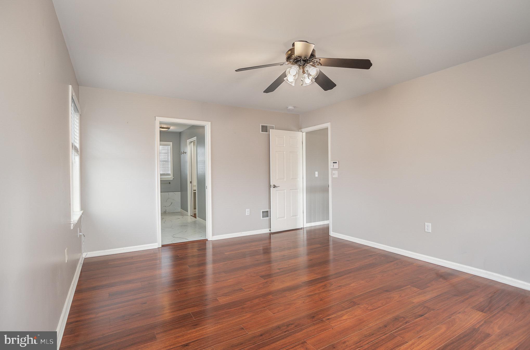 916 Cross Creek Court