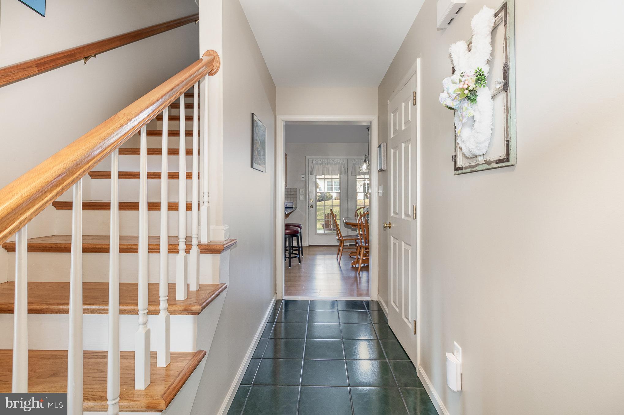 15 White Oak Cir