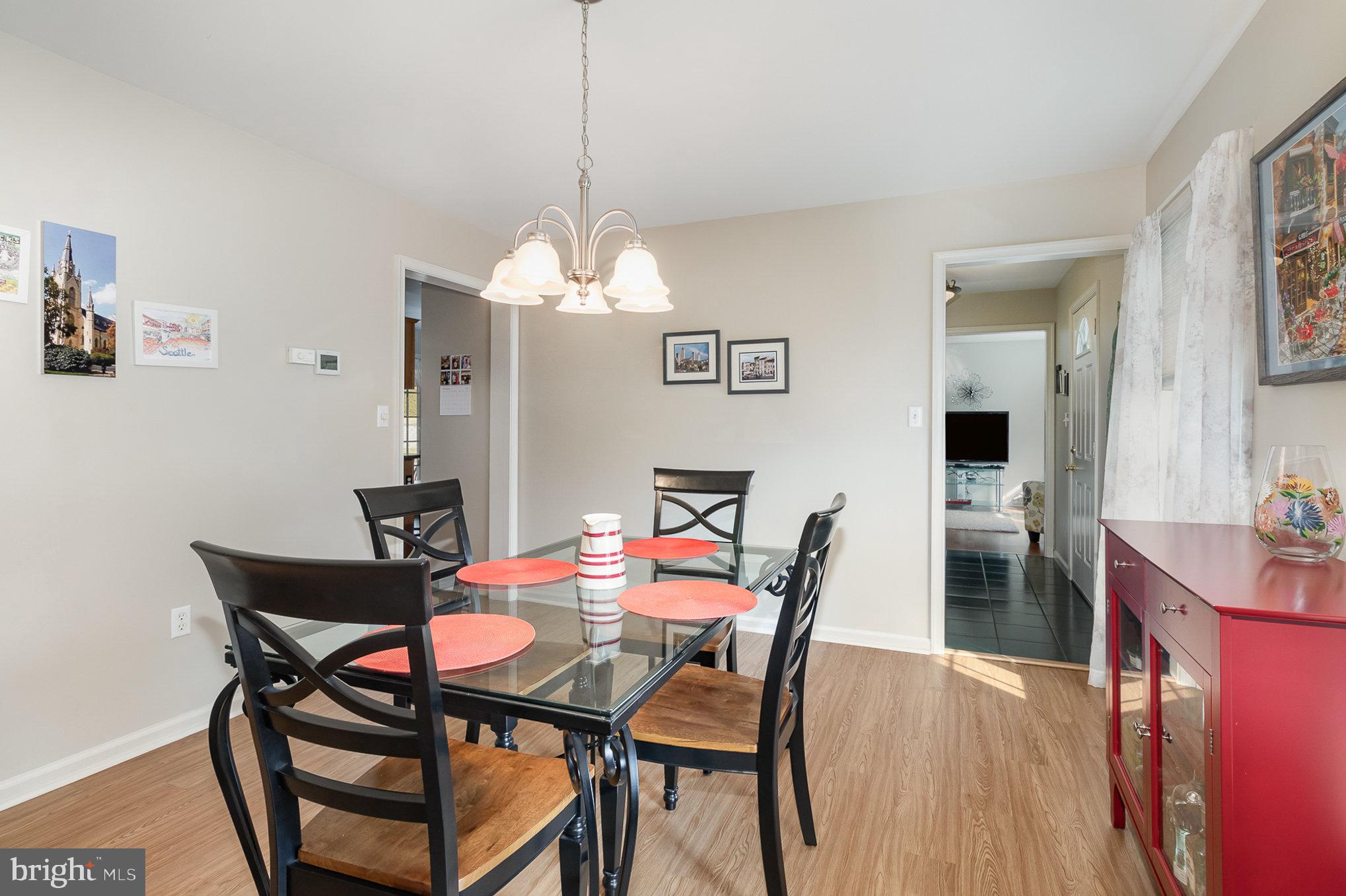 15 White Oak Cir