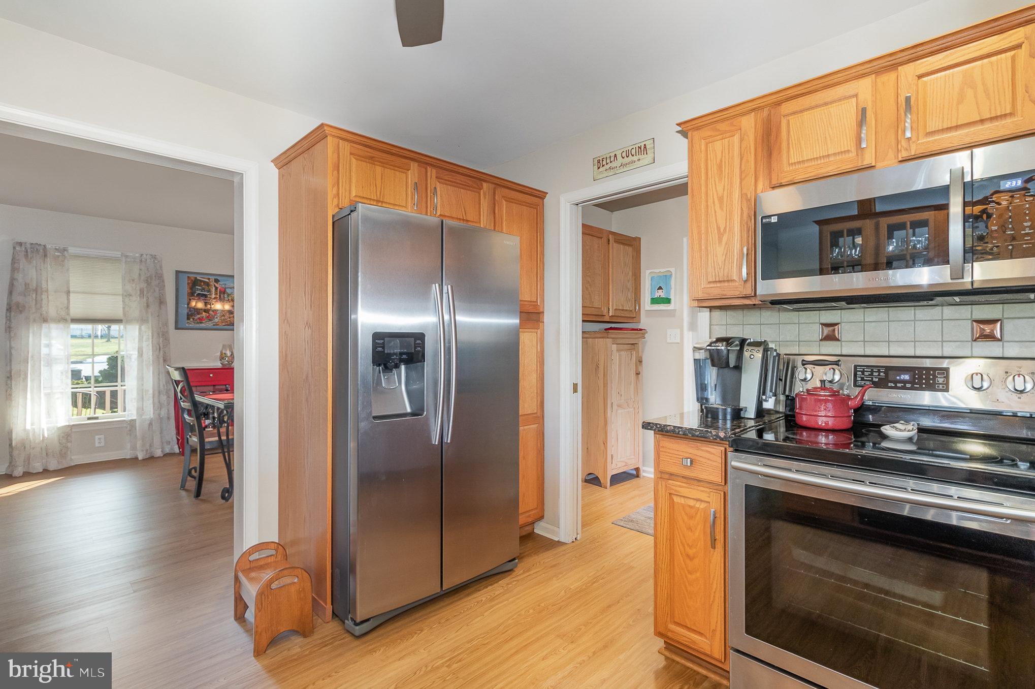 15 White Oak Cir