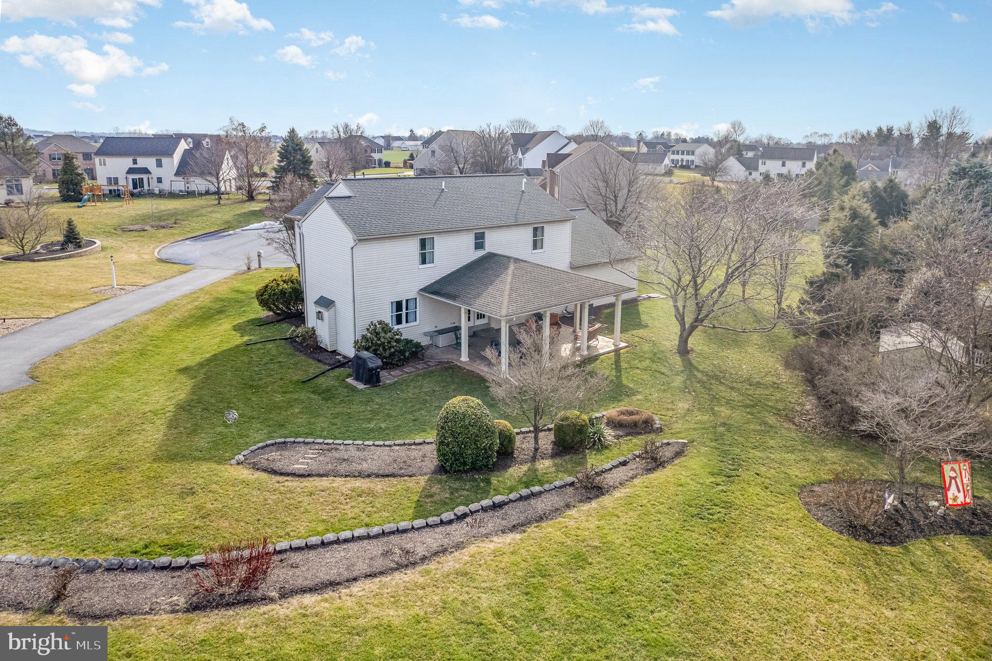 15 White Oak Cir