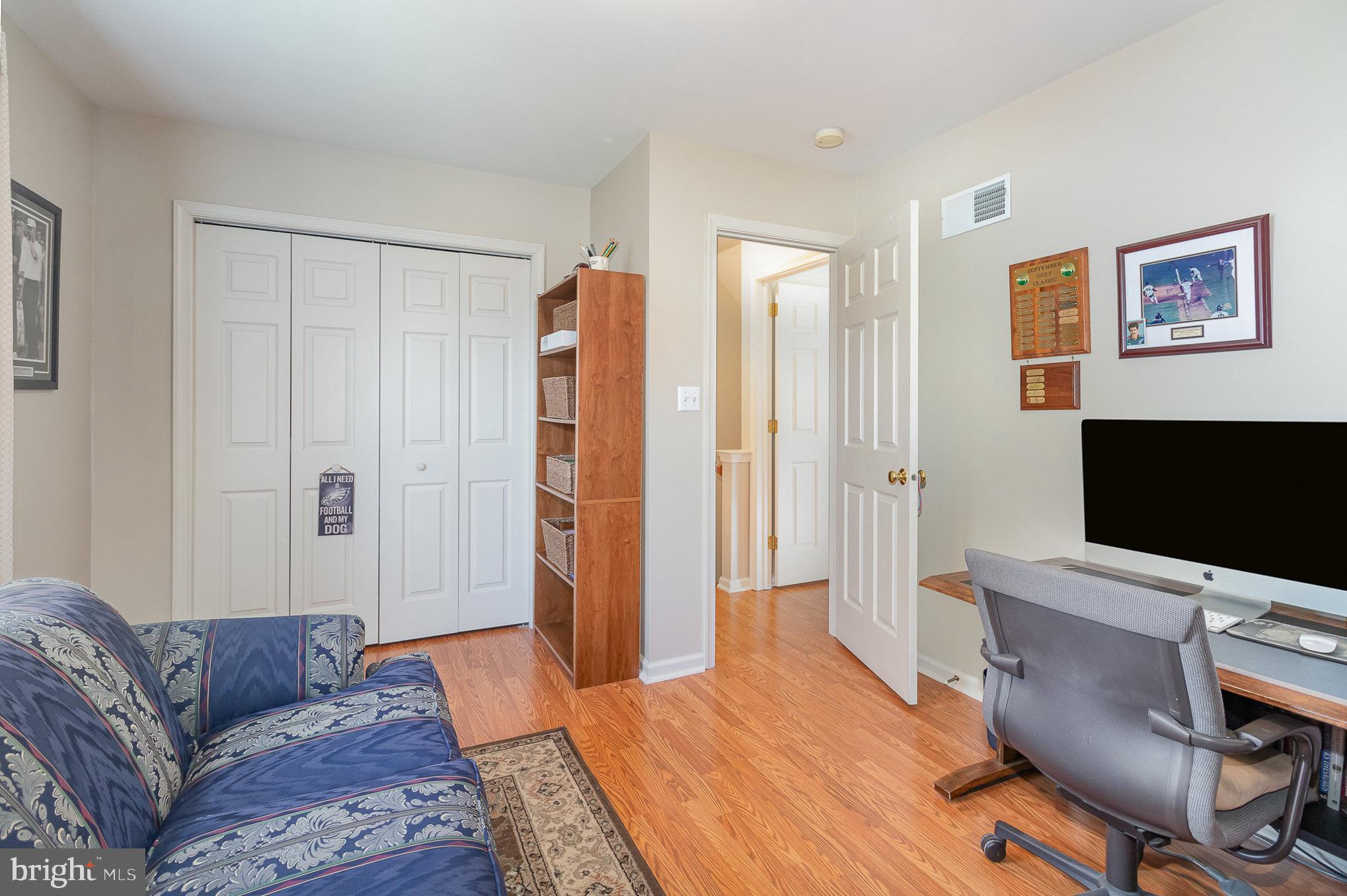 15 White Oak Cir