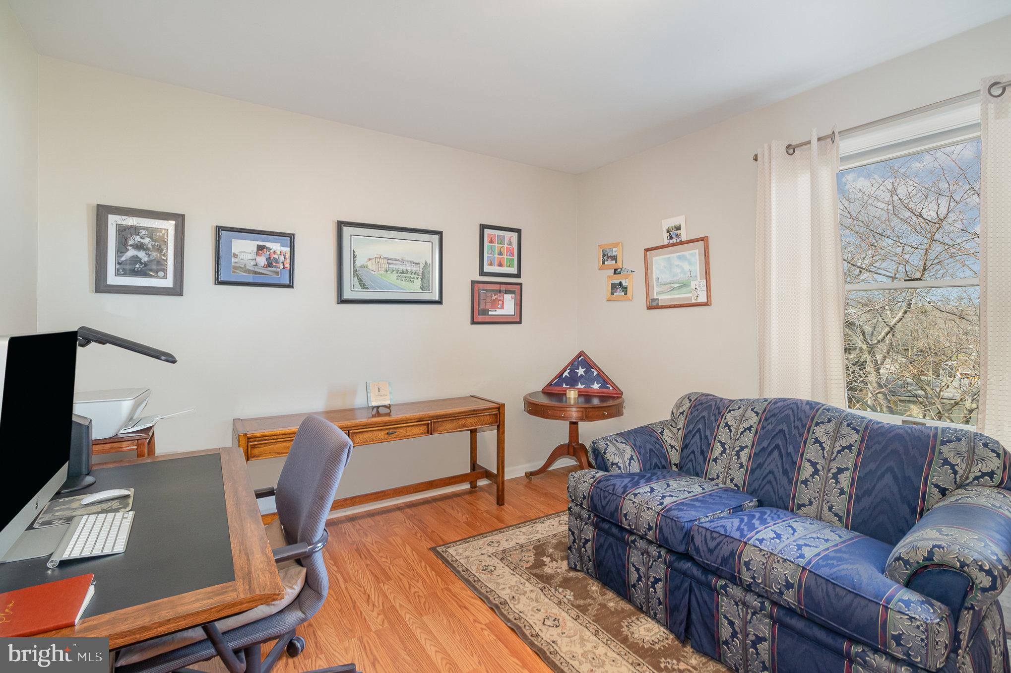 15 White Oak Cir