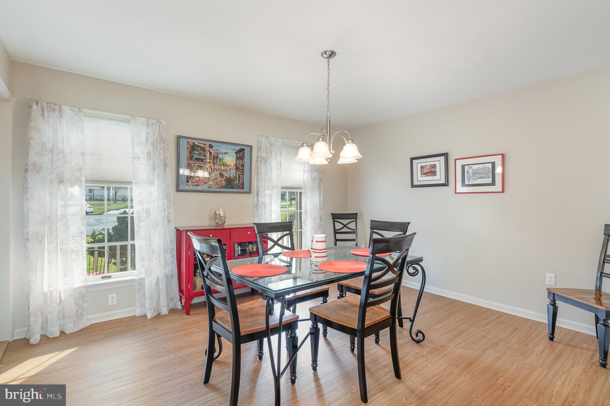 15 White Oak Cir