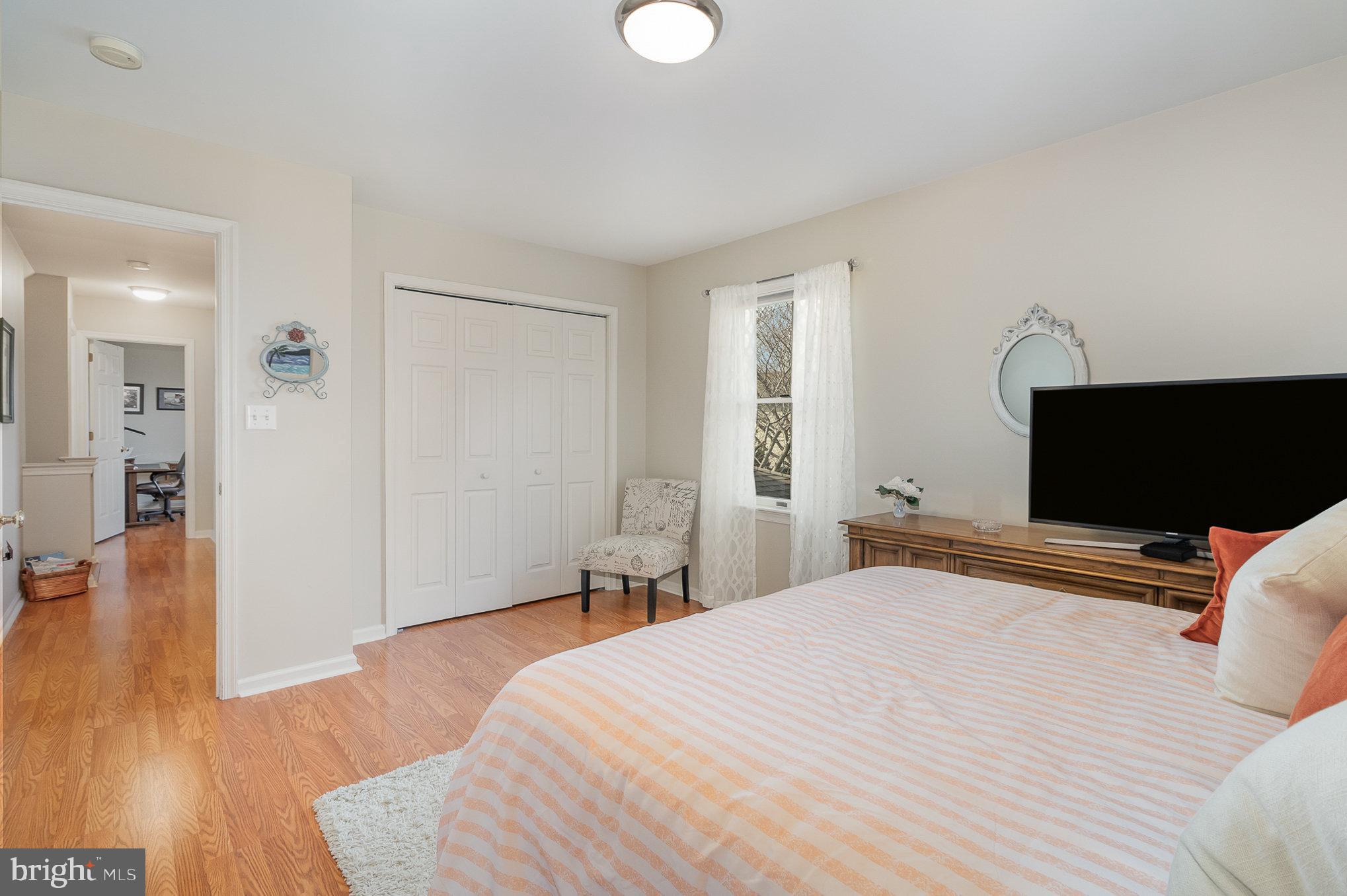 15 White Oak Cir