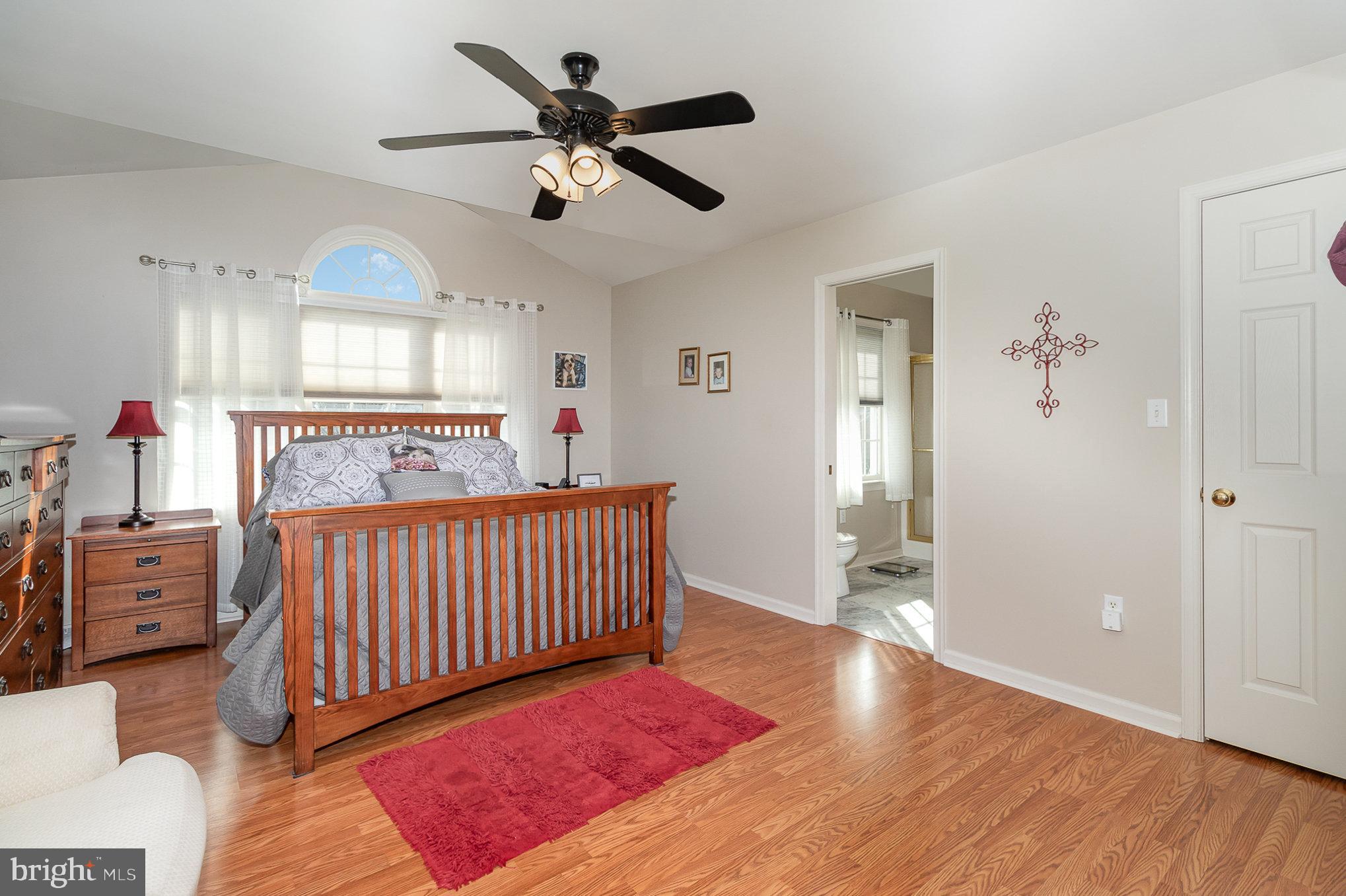 15 White Oak Cir