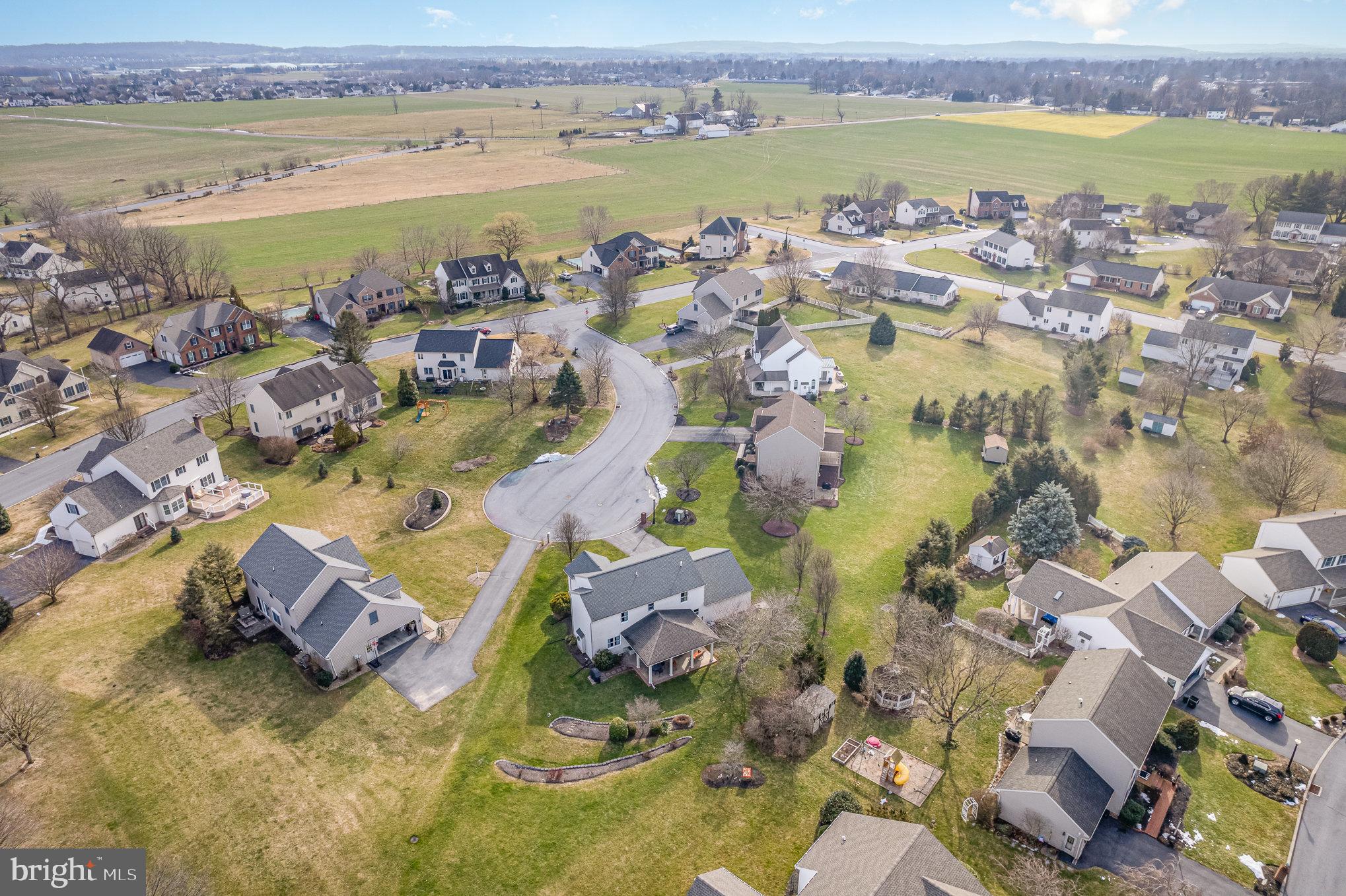 15 White Oak Cir