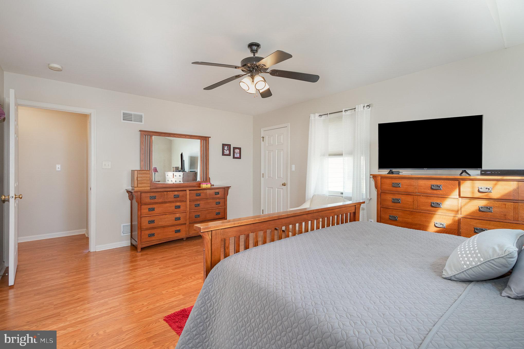 15 White Oak Cir
