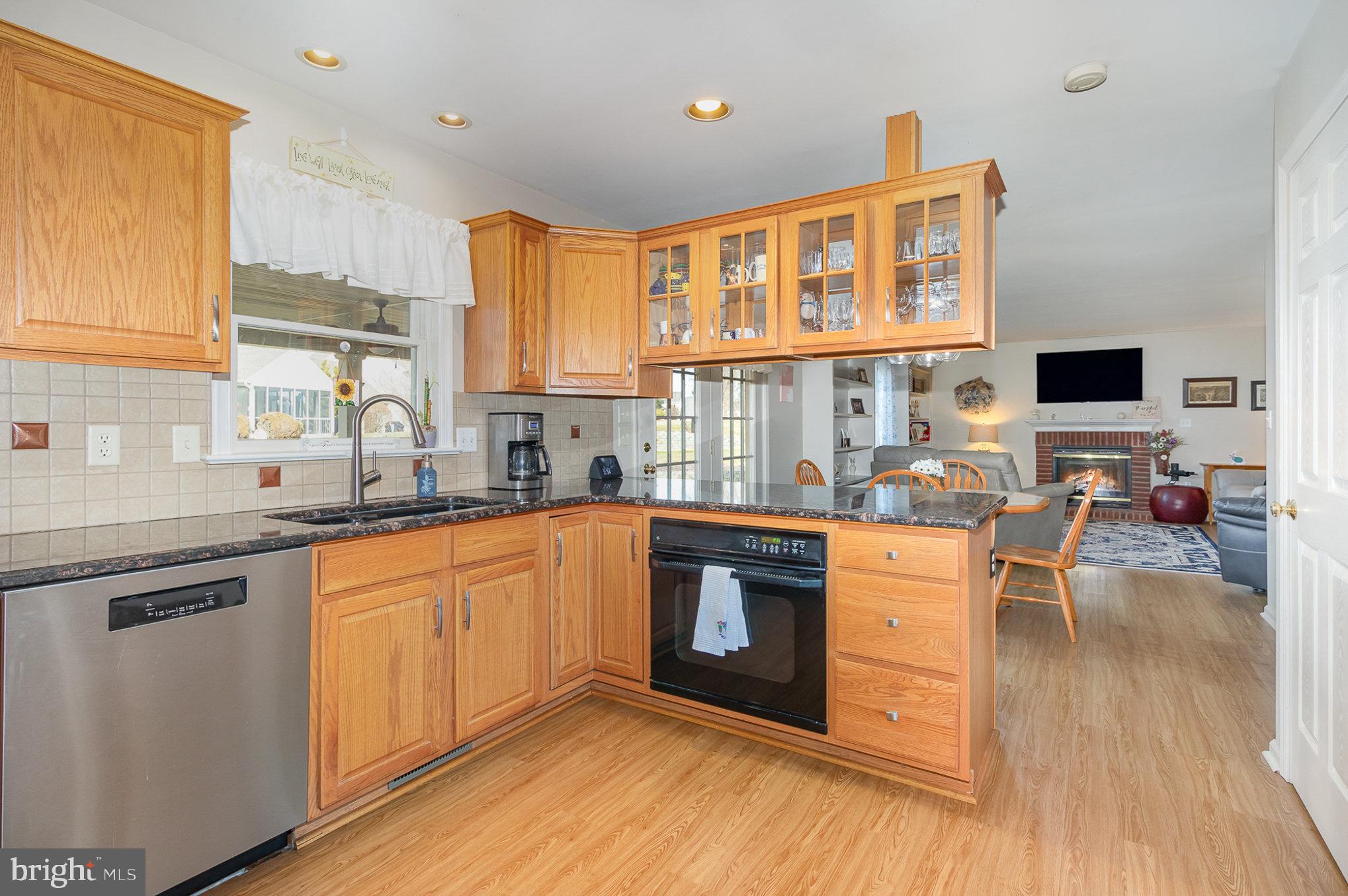 15 White Oak Cir