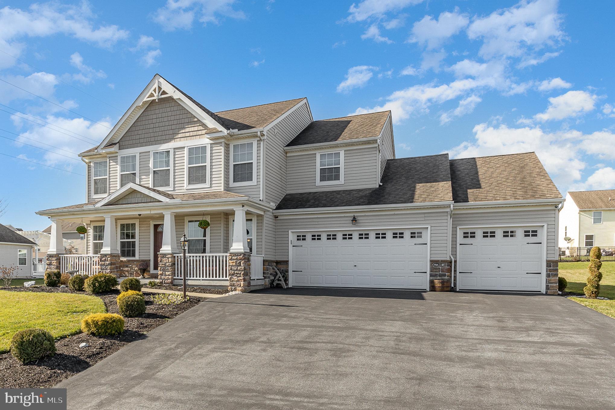 15 Waterford Ln