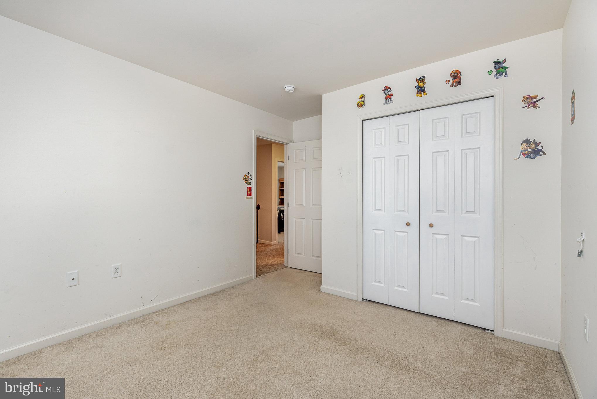 15 Waterford Ln