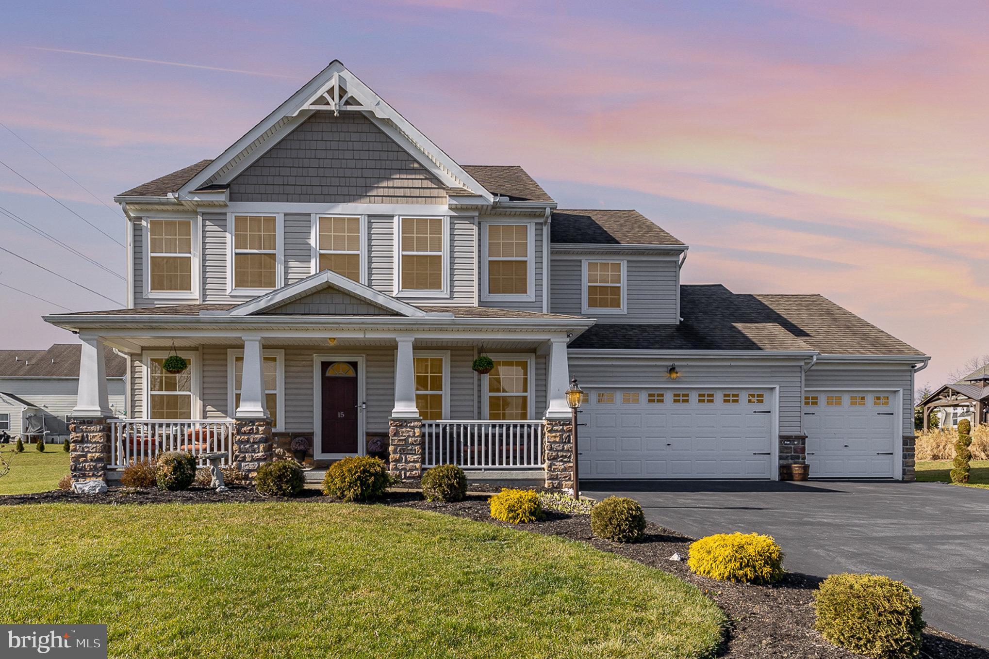 15 Waterford Ln
