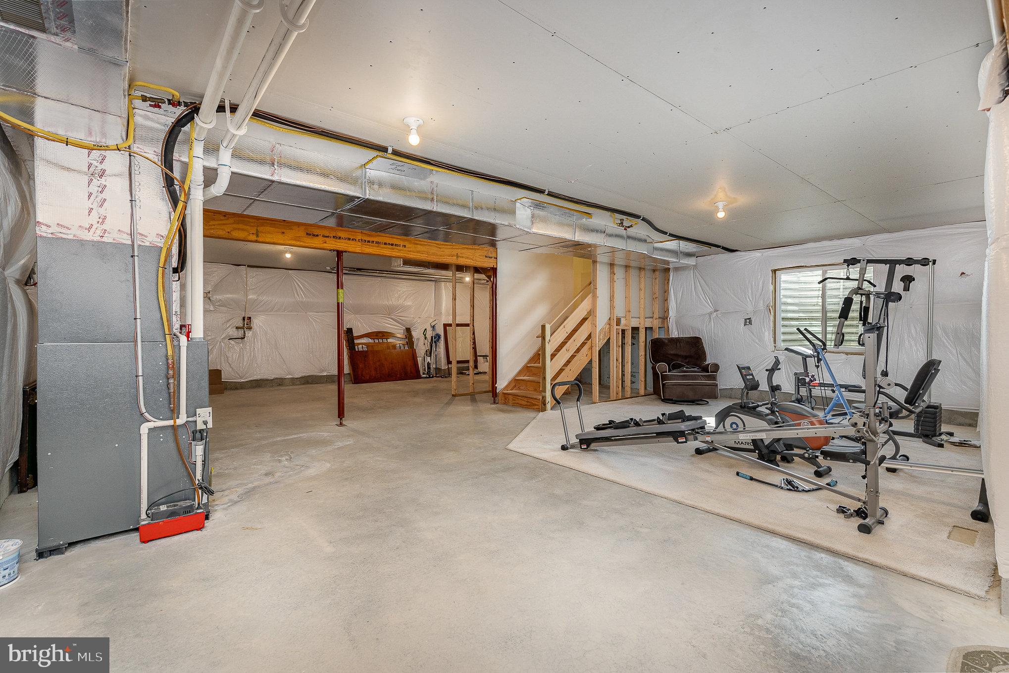 15 Waterford Ln