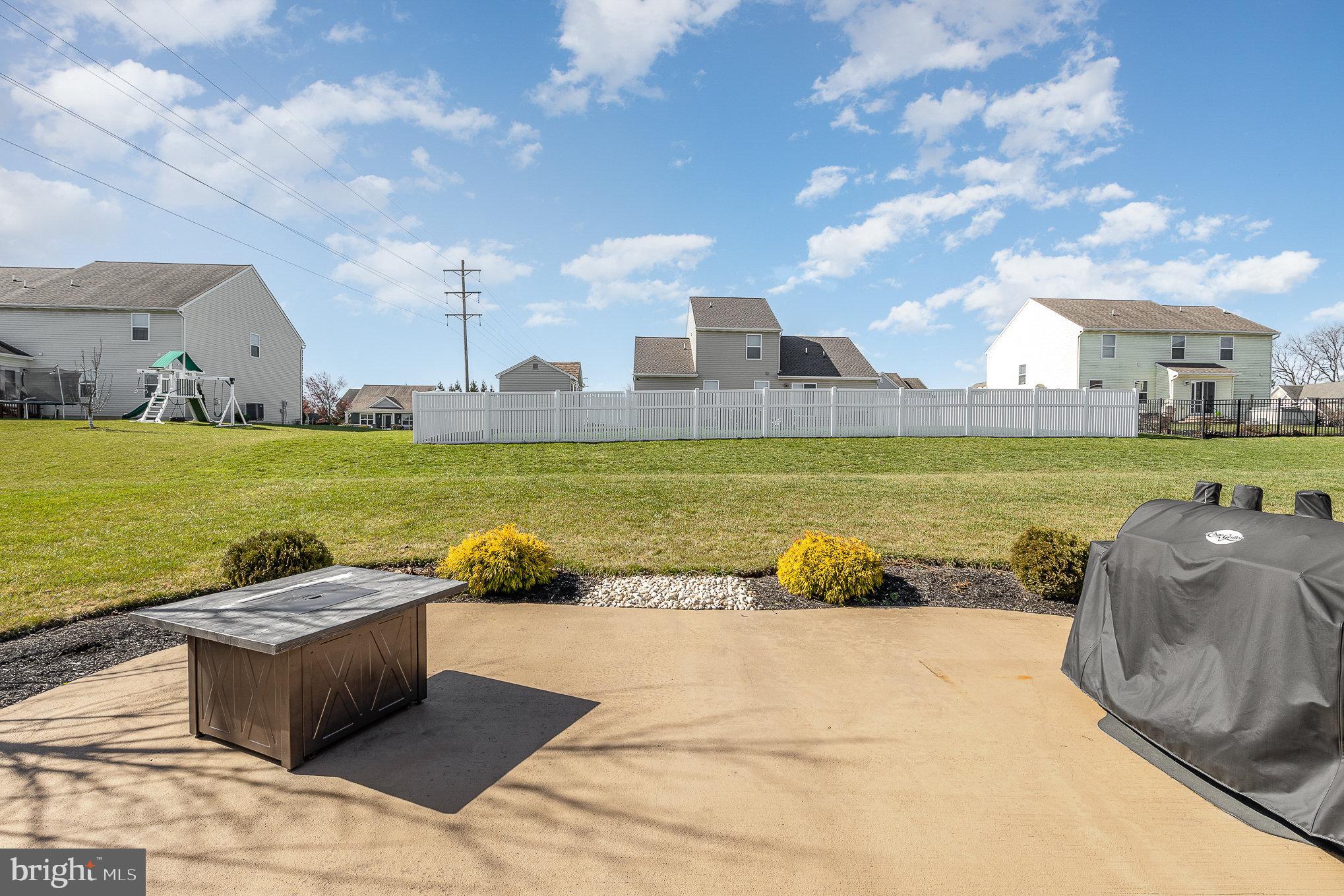 15 Waterford Ln