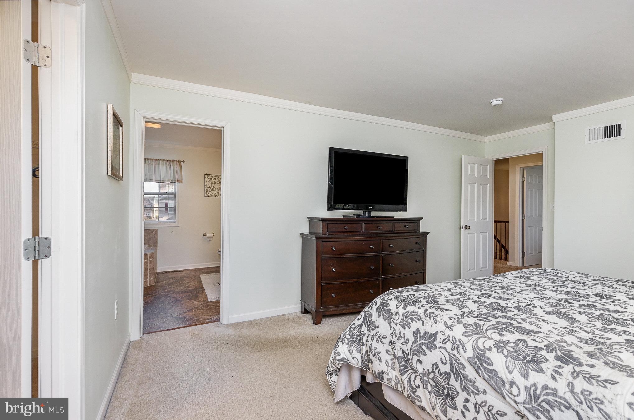 15 Waterford Ln