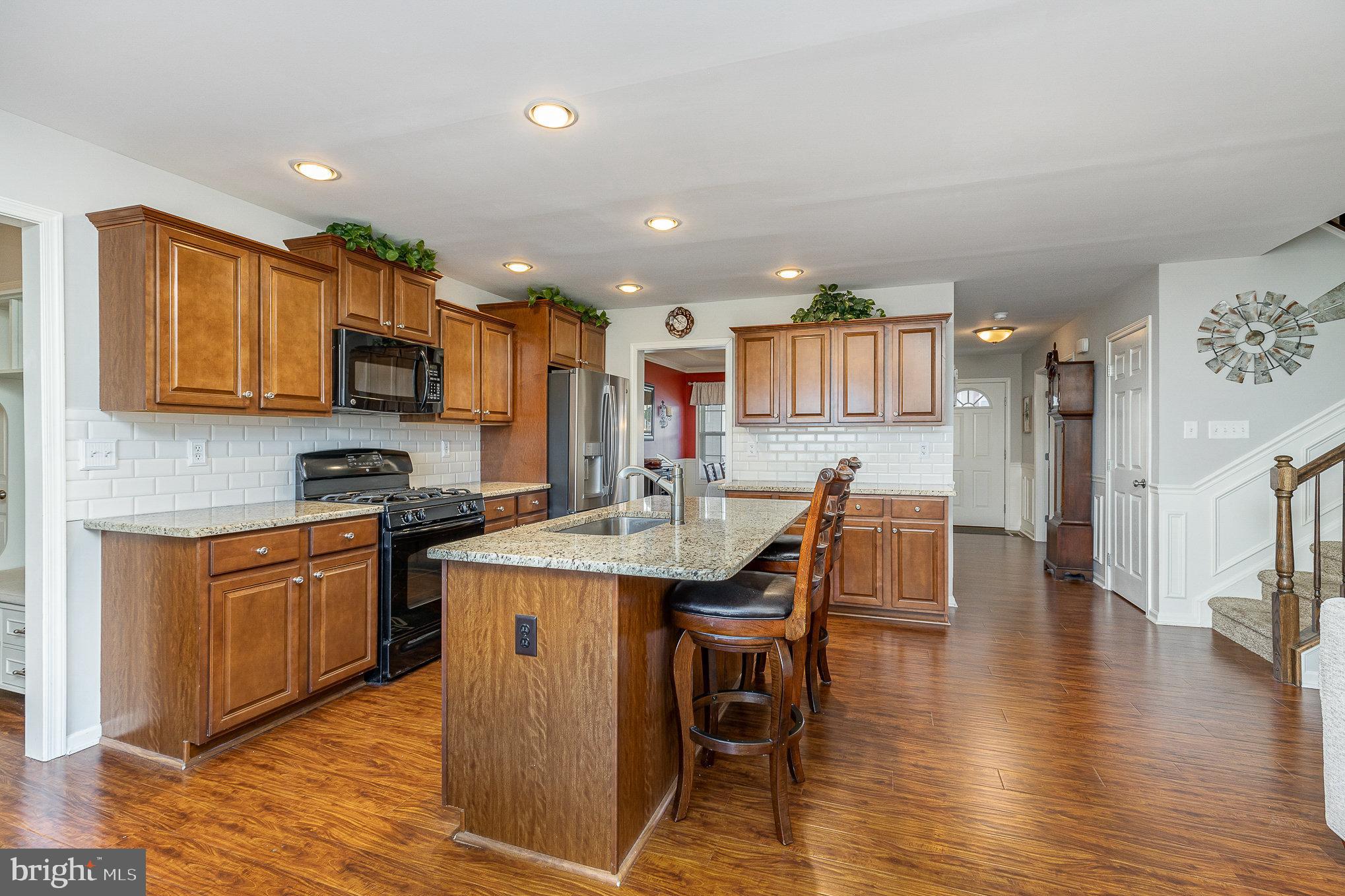 15 Waterford Ln