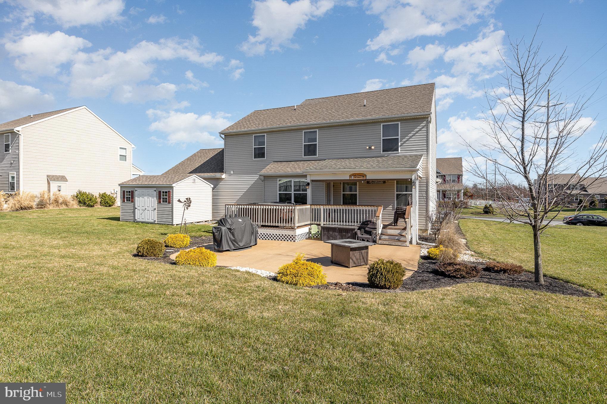 15 Waterford Ln