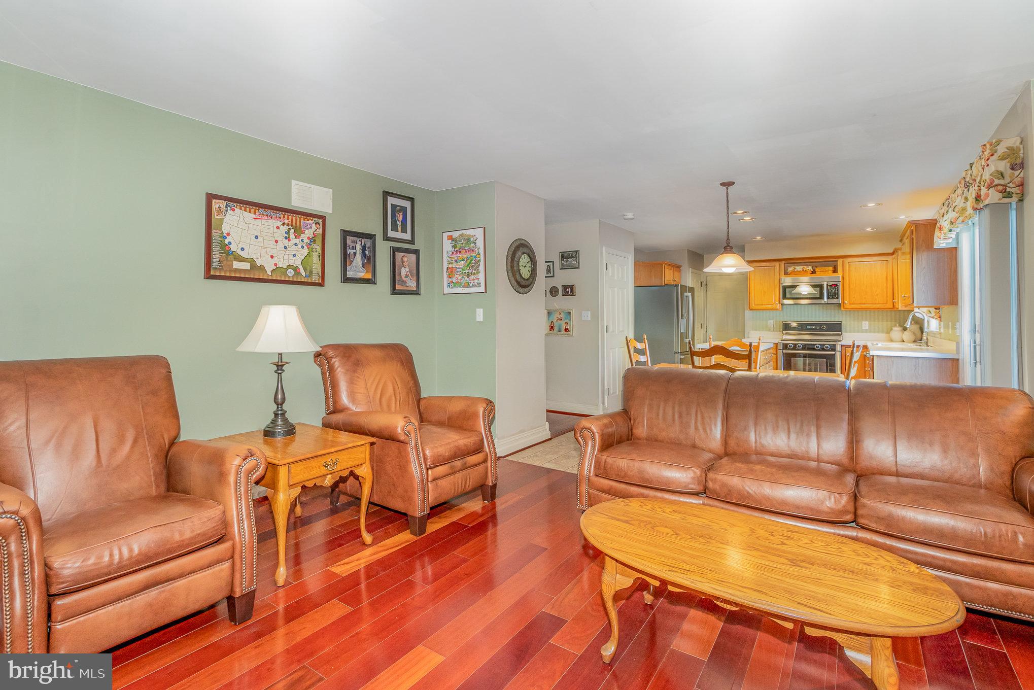 123 Apple Blossom Ln