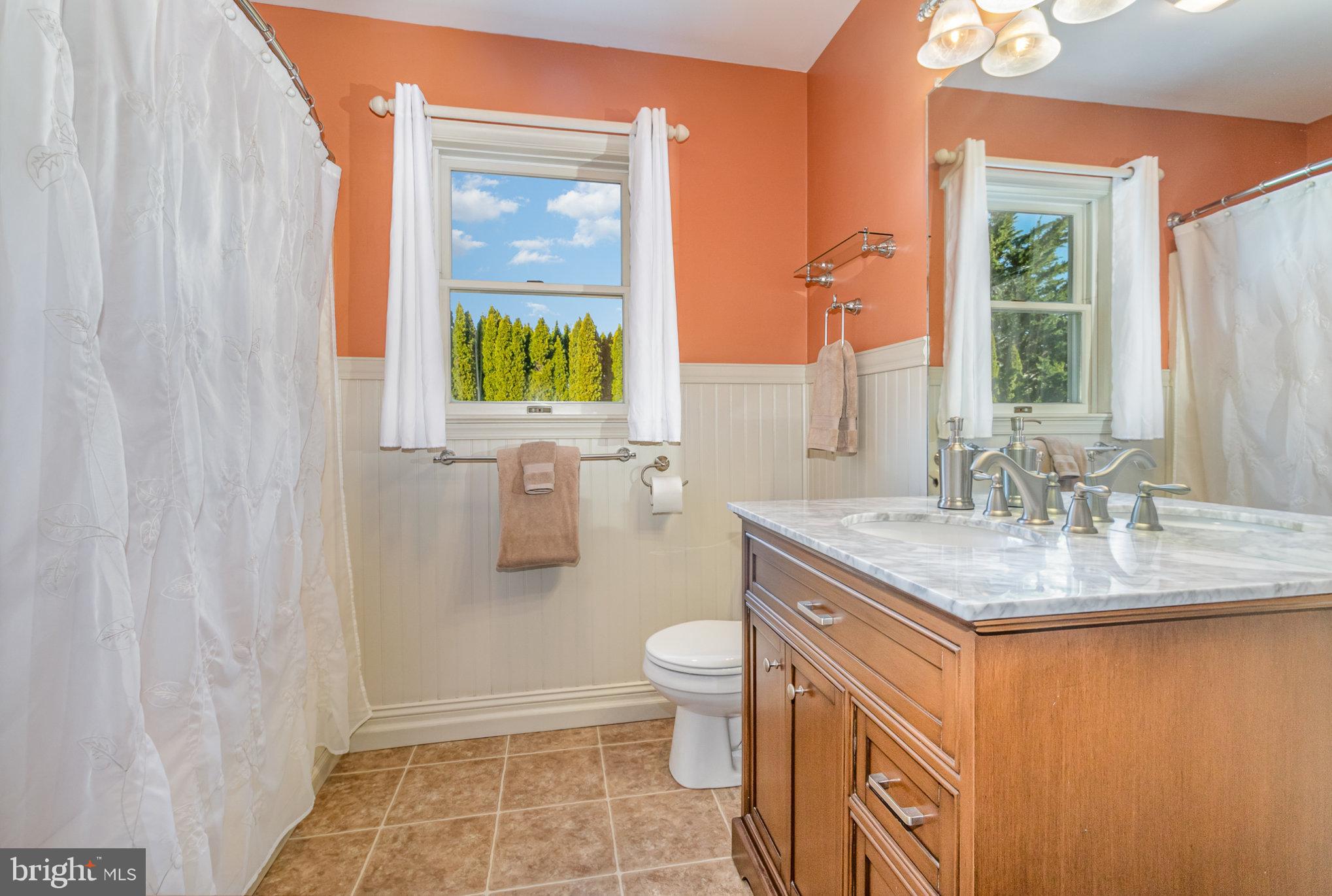 123 Apple Blossom Ln