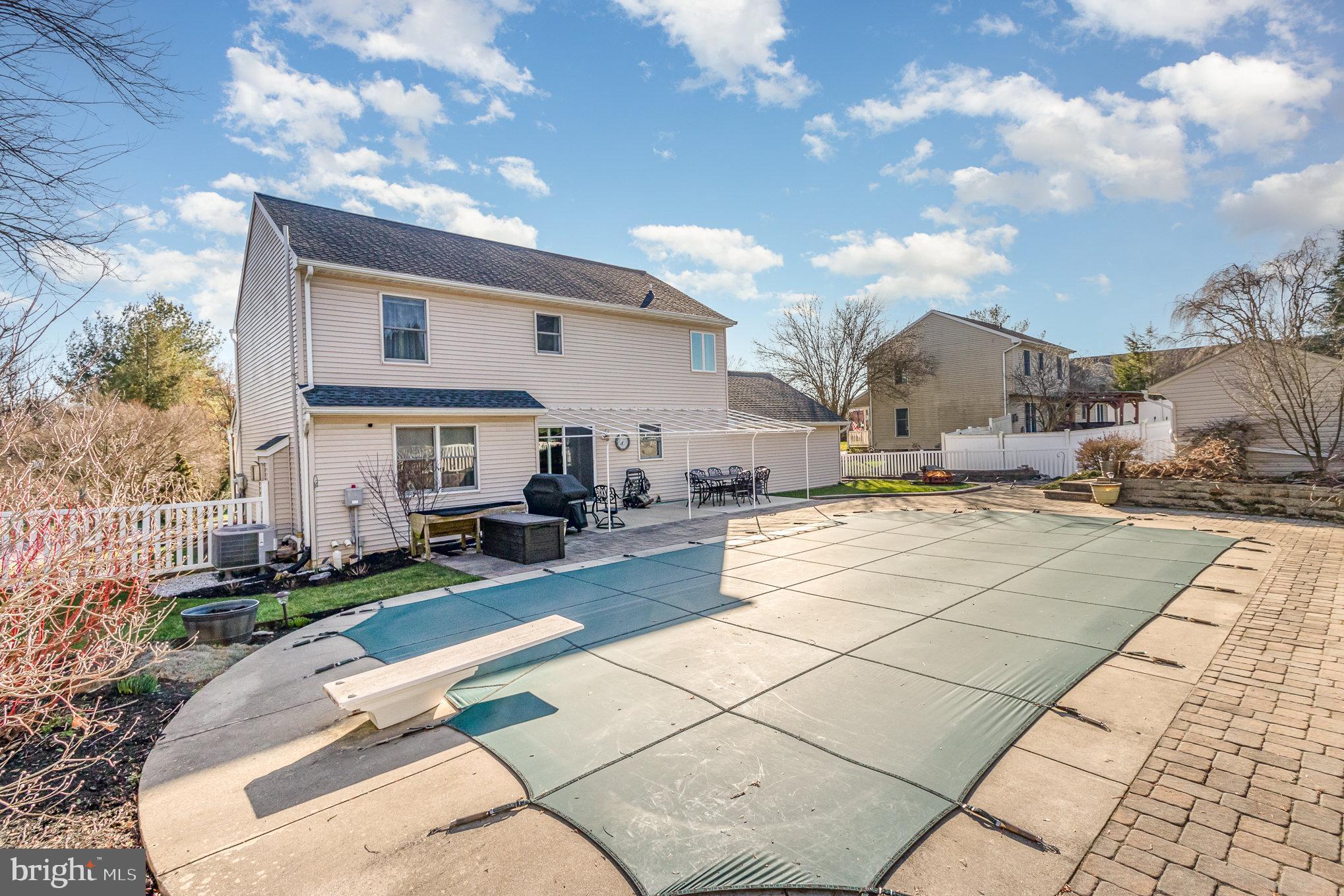 123 Apple Blossom Ln