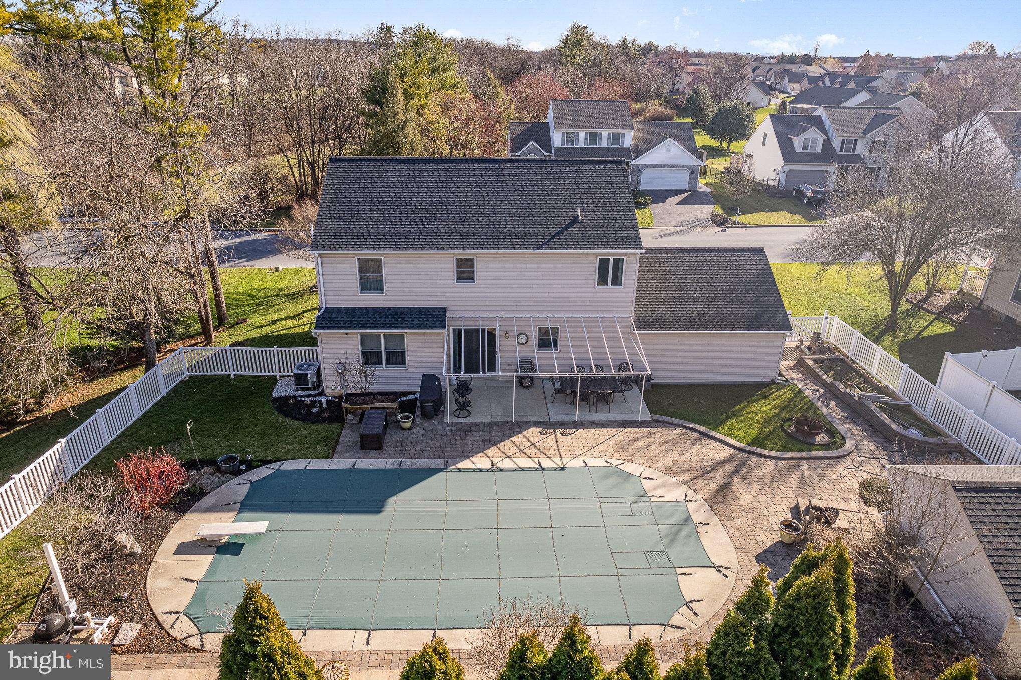 123 Apple Blossom Ln