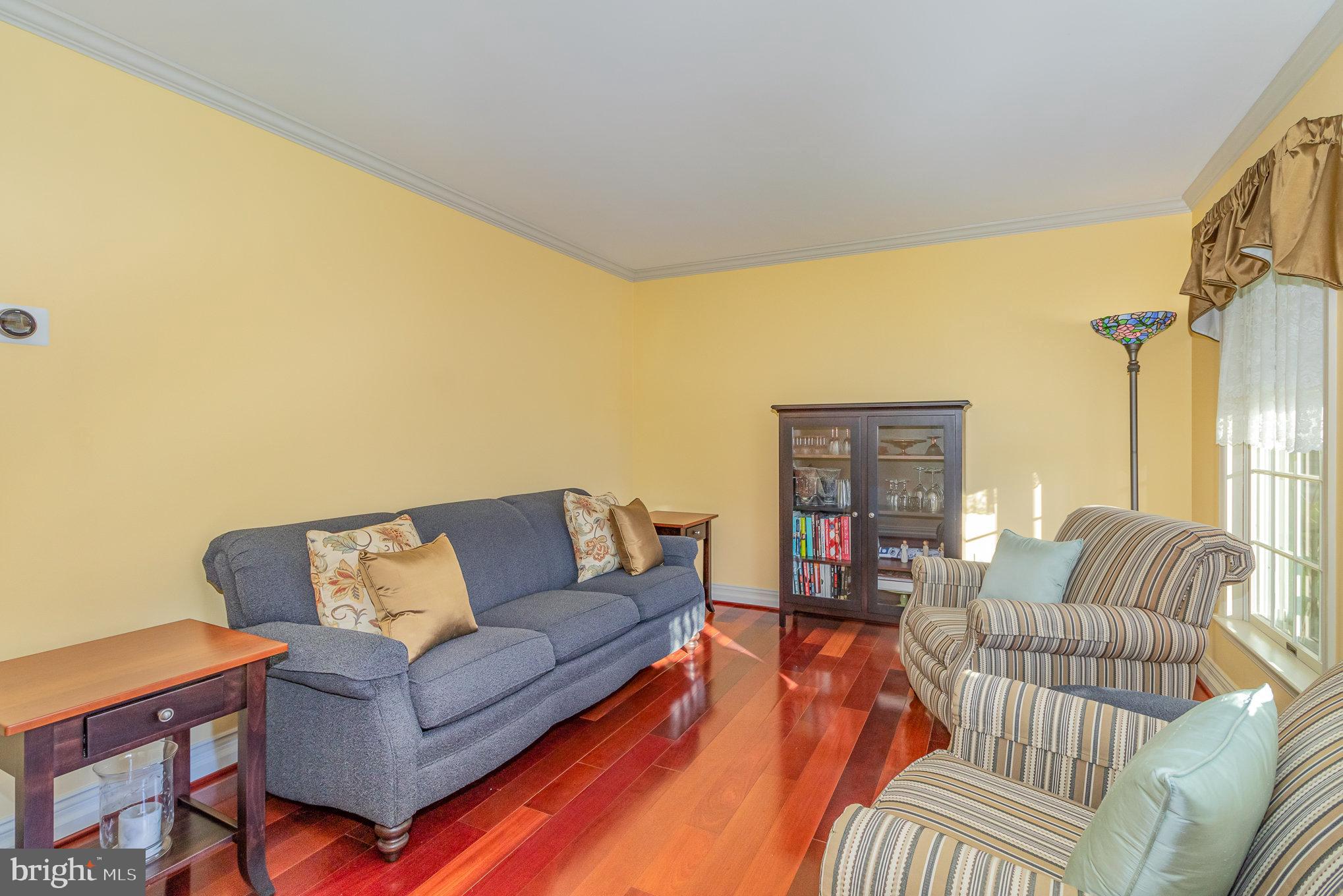 123 Apple Blossom Ln