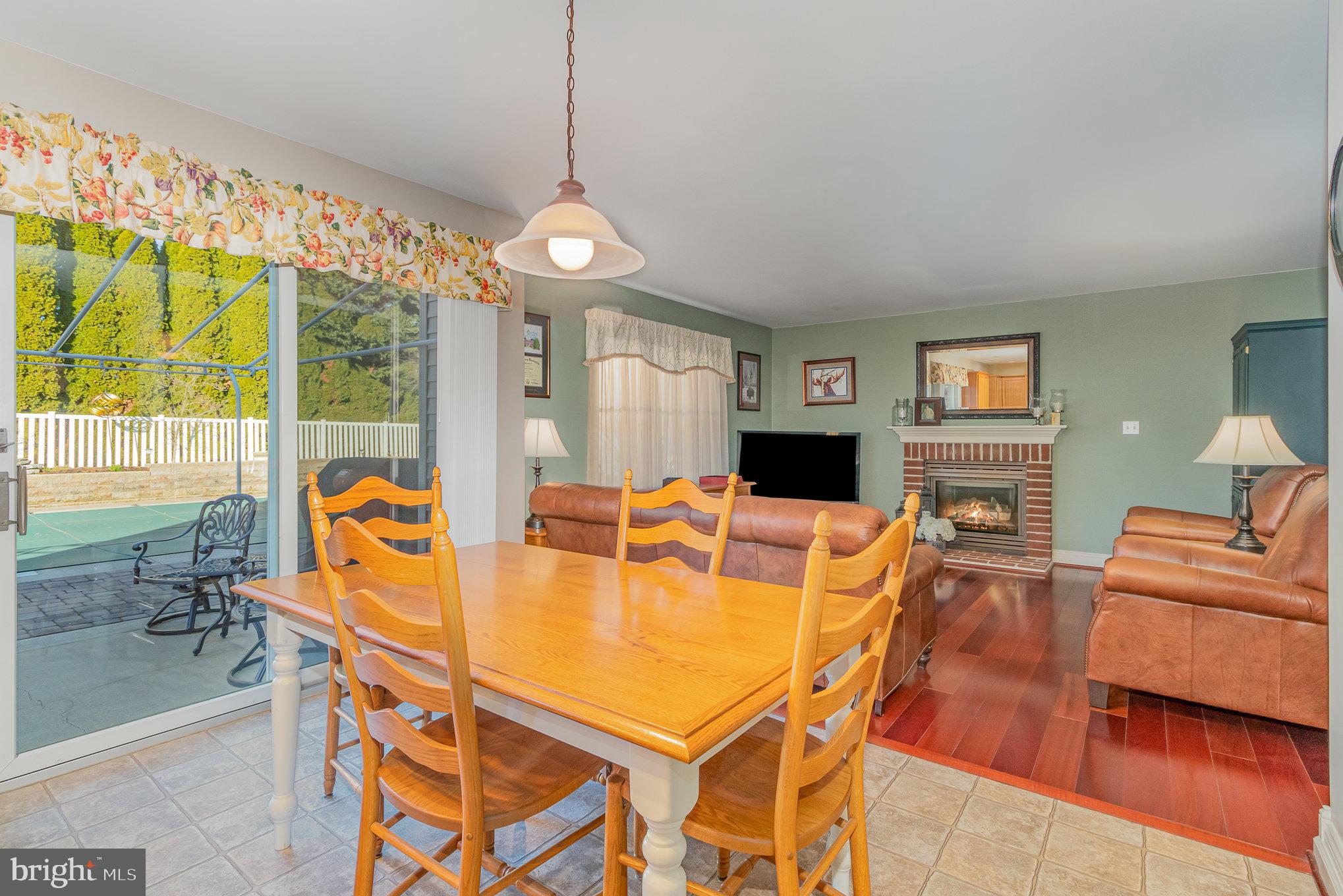 123 Apple Blossom Ln