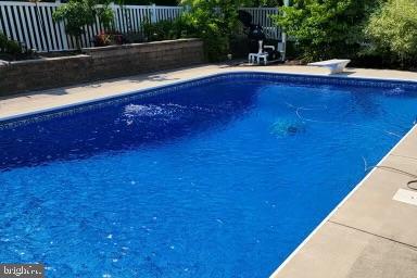 123 Apple Blossom Ln