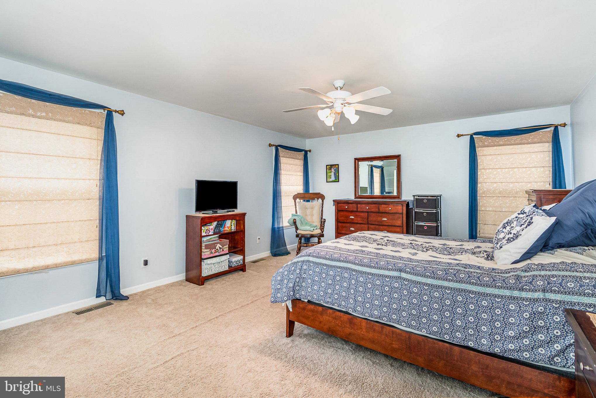 105 Farmstead Cir