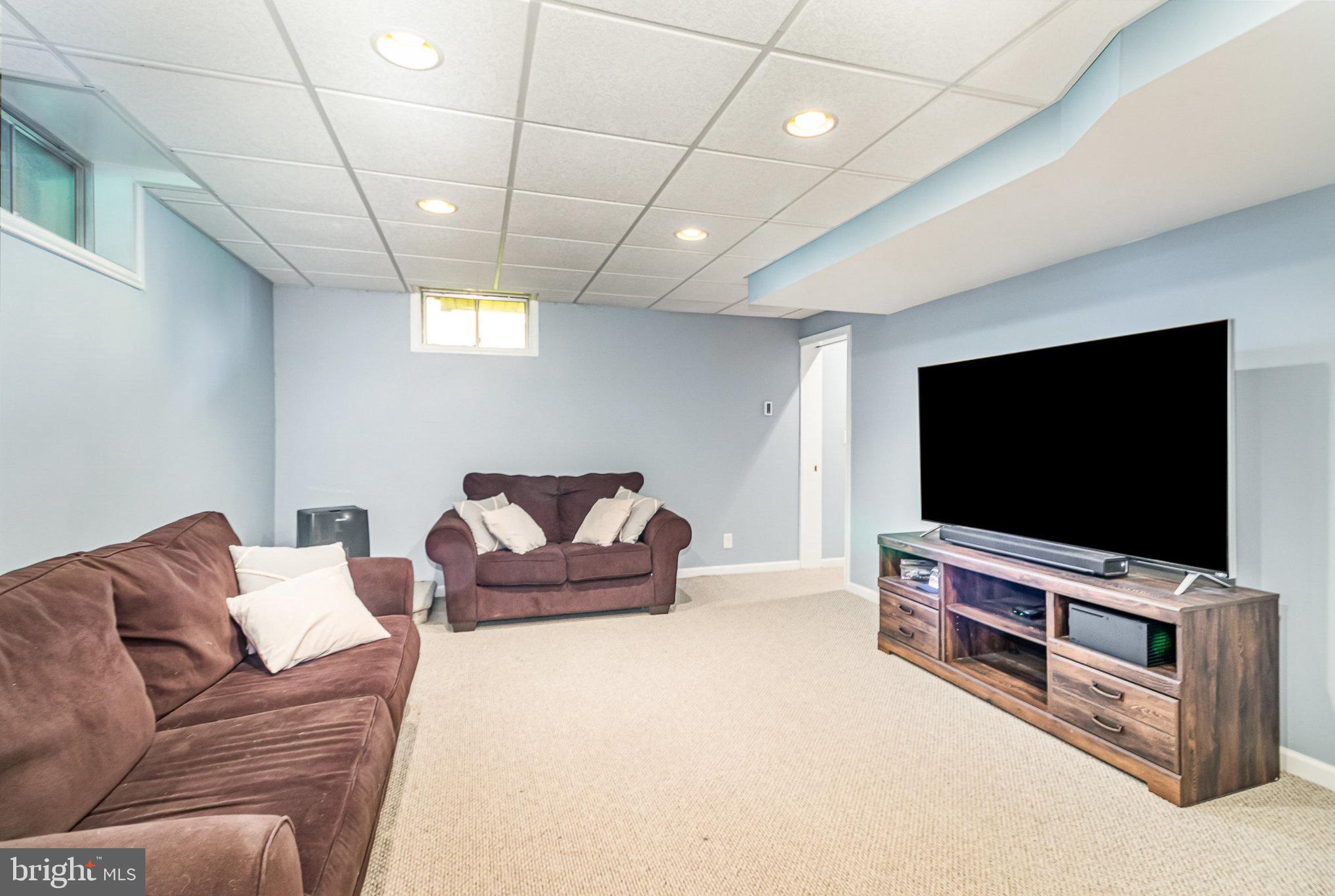 105 Farmstead Cir