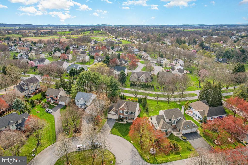 105 Farmstead Cir