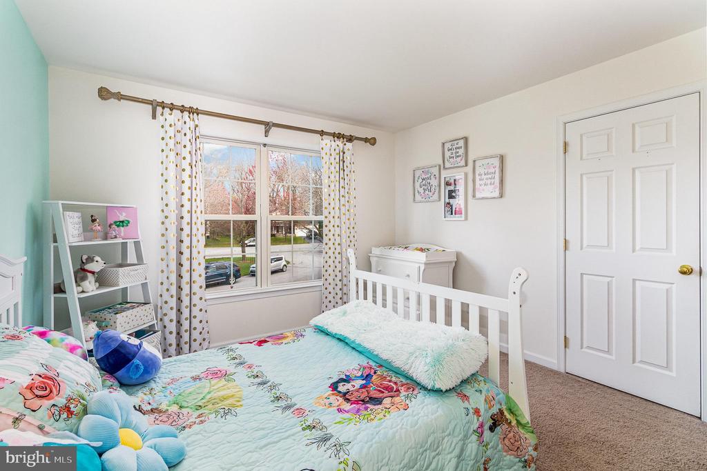 105 Farmstead Cir