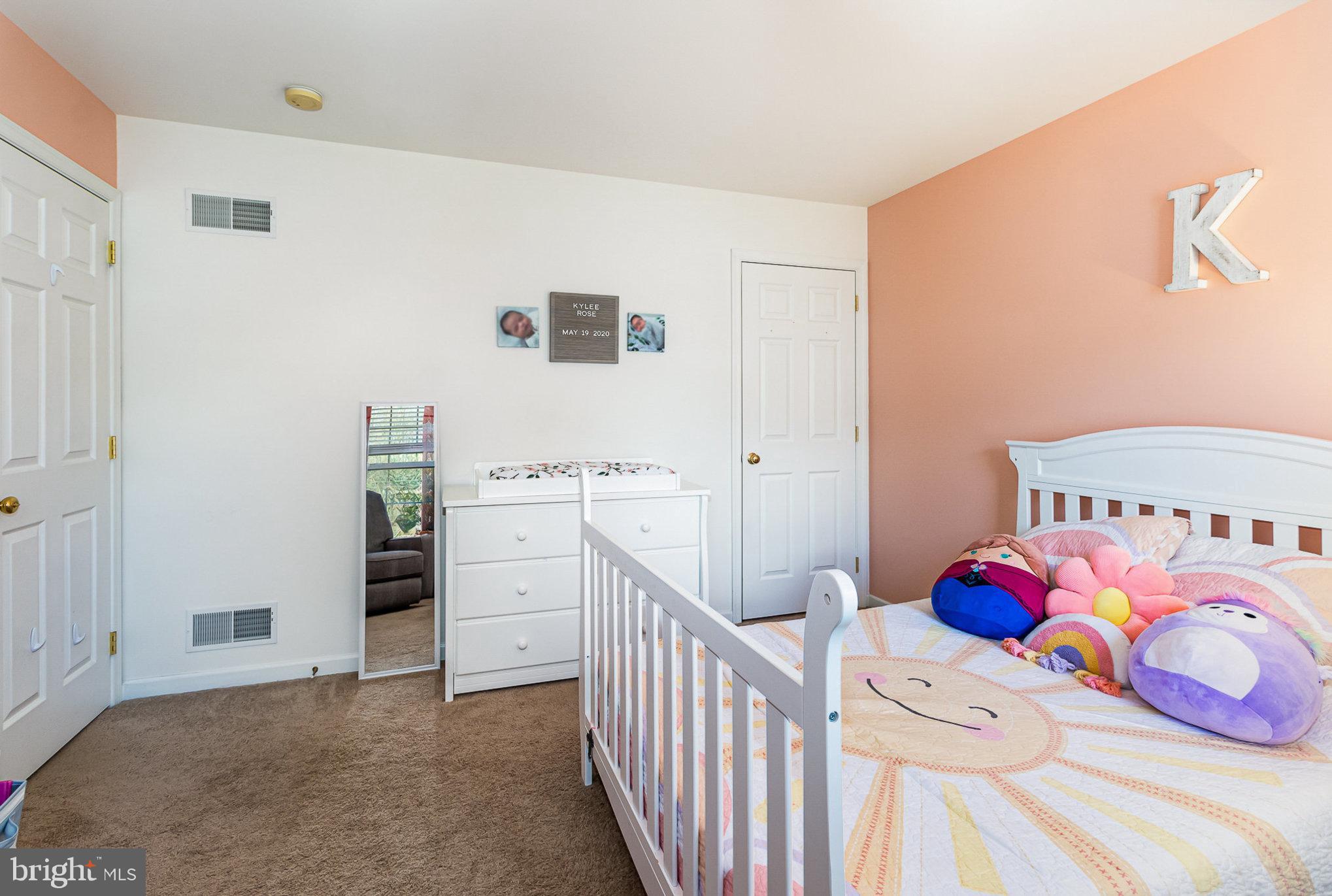 105 Farmstead Cir